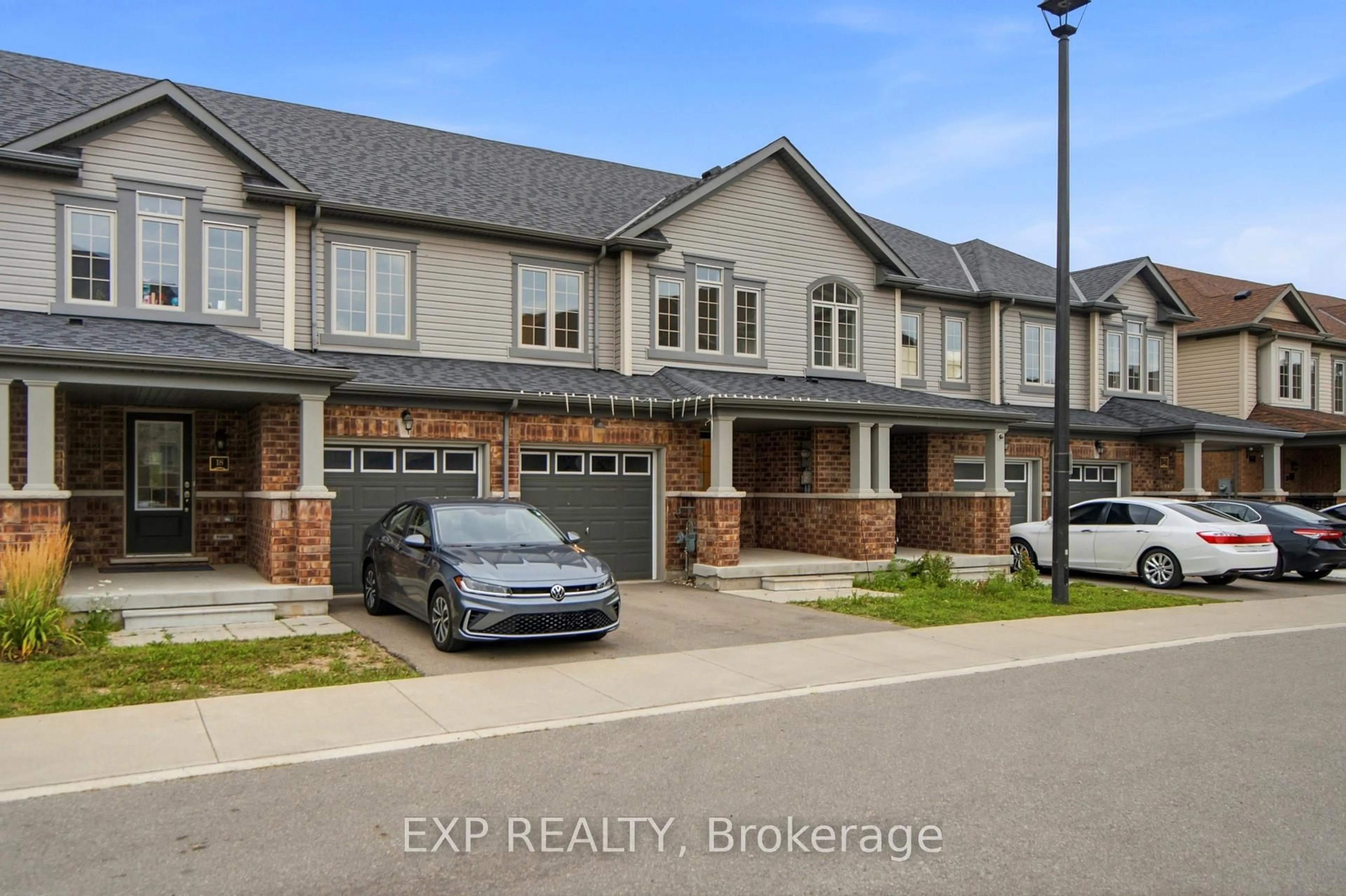 A pic from outside/outdoor area/front of a property/back of a property/a pic from drone, street for 755 Linden Dr #19, Cambridge Ontario N3H 0E4
