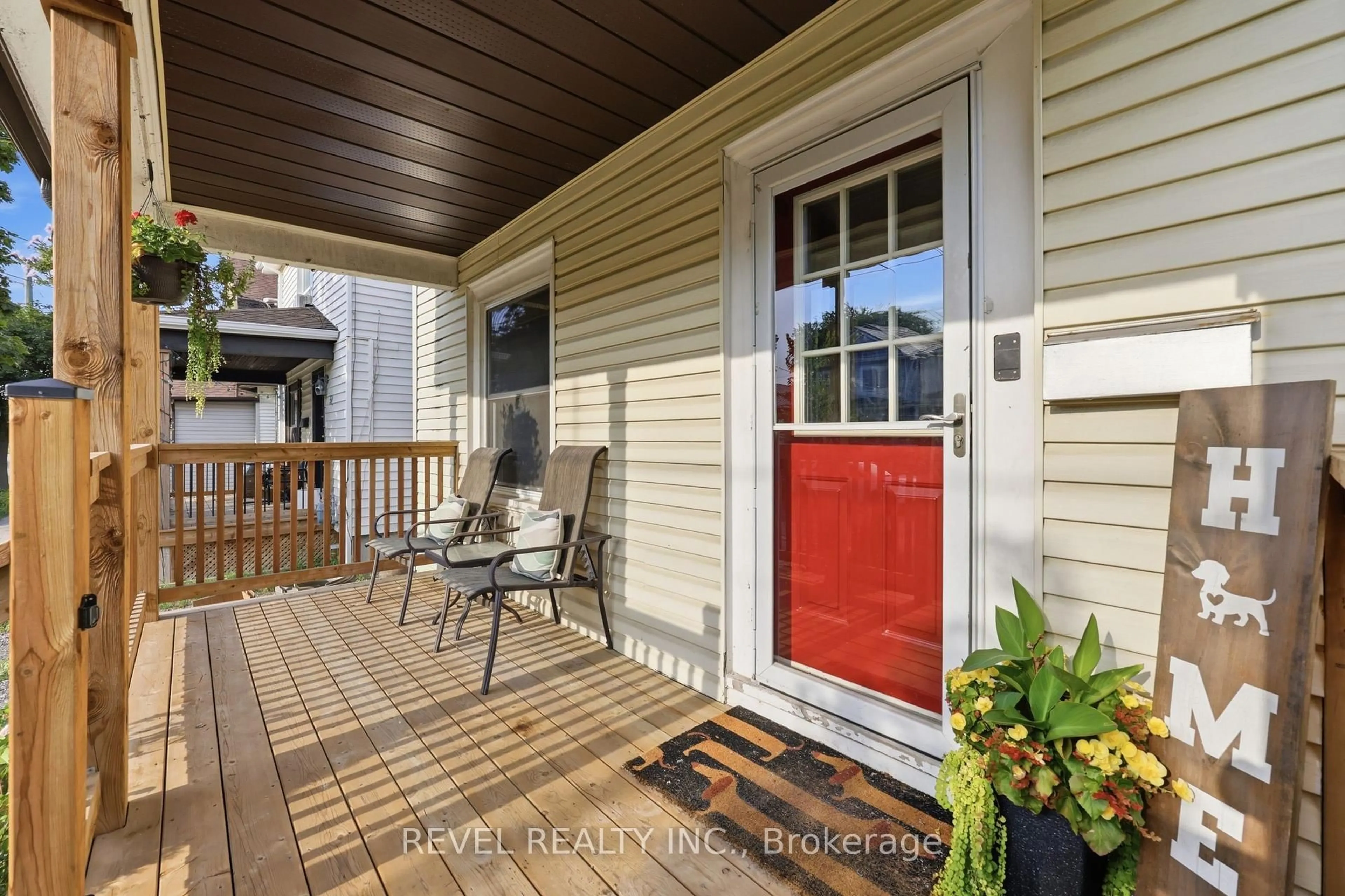 Unknown for 52 Berryman Ave, St. Catharines Ontario L2R 3W9