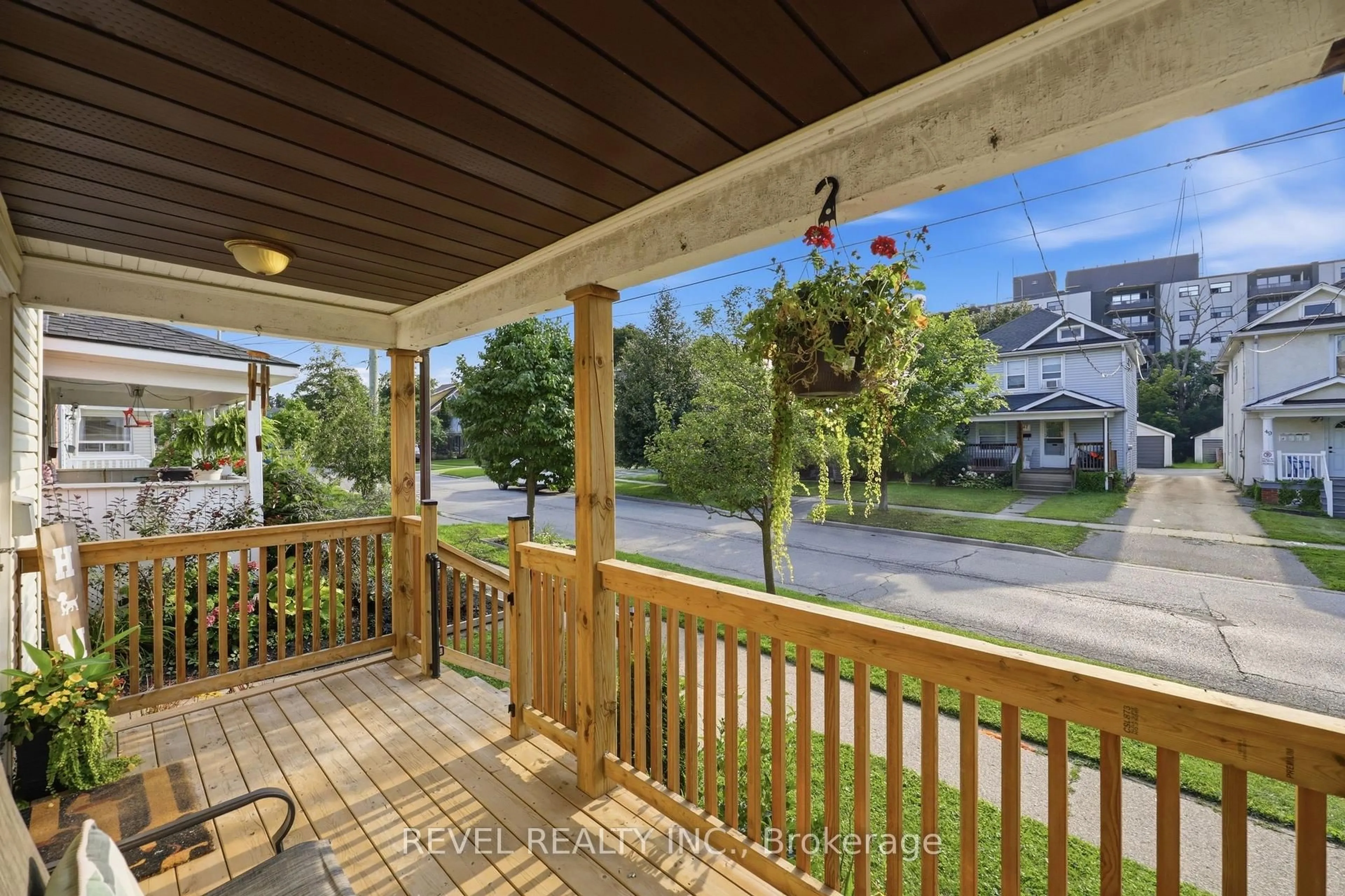 Patio, unknown for 52 Berryman Ave, St. Catharines Ontario L2R 3W9