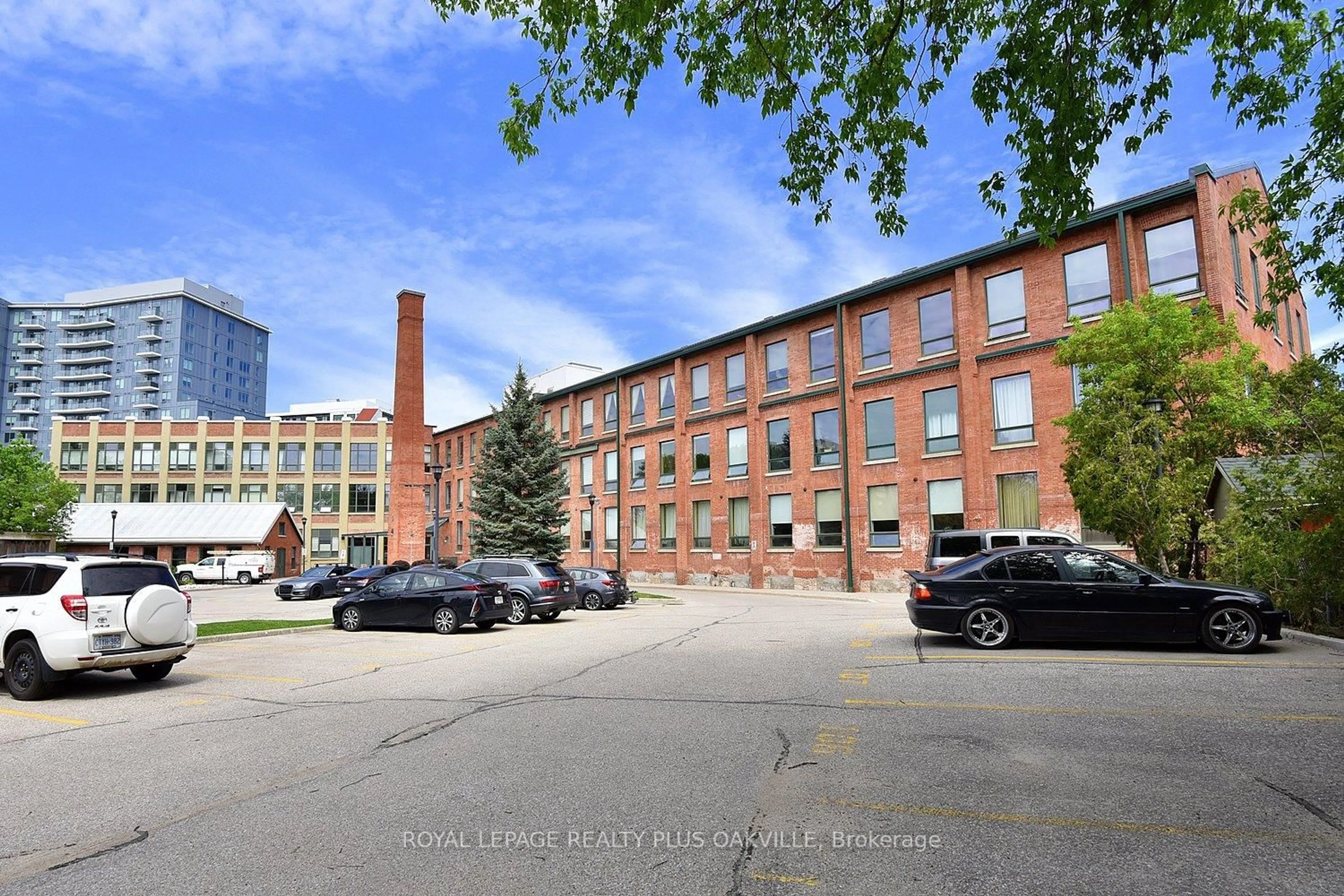Patio, building for 26 Ontario St #310, Guelph Ontario N1E 7K1
