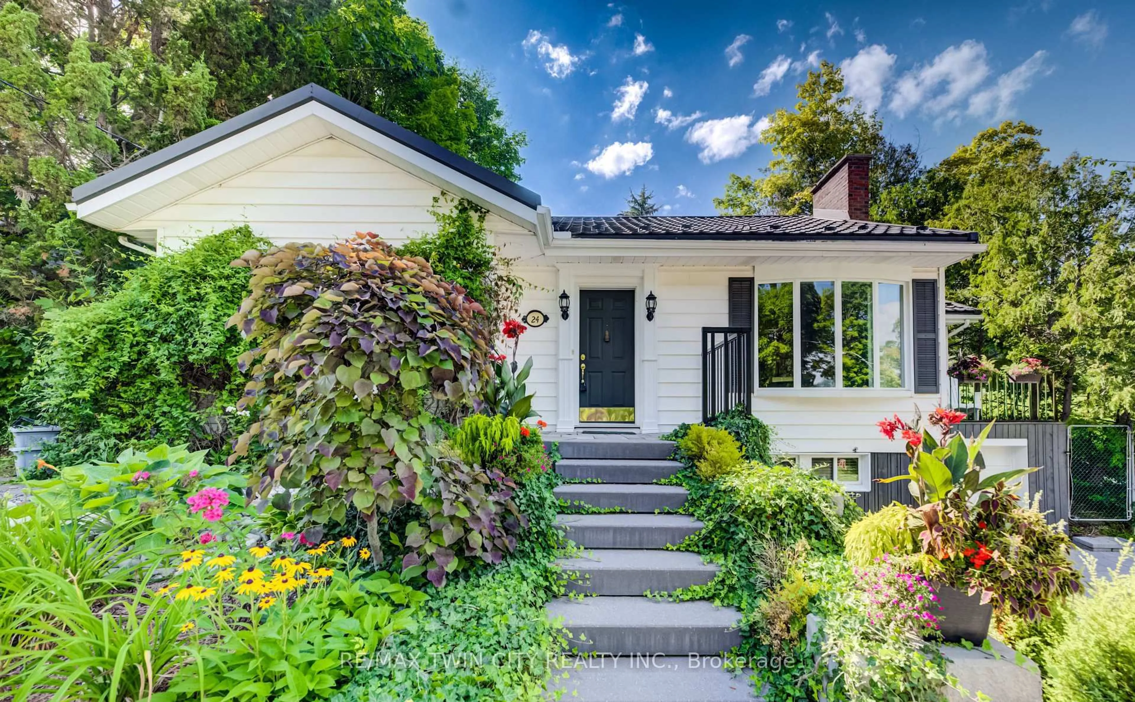 Home with brick exterior material, street for 24 Forest Rd, Cambridge Ontario N1S 3B2