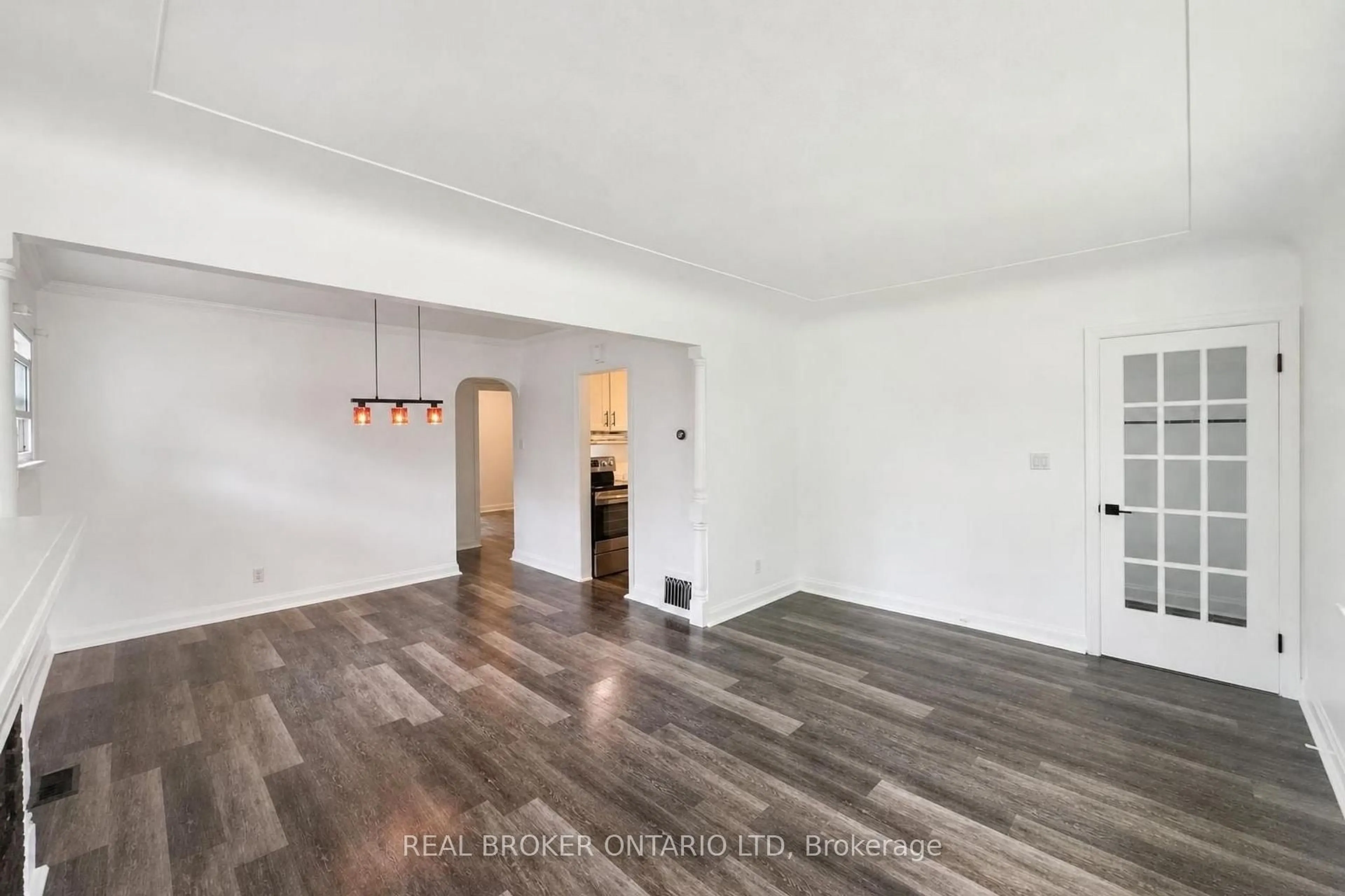 A pic of a room for 131 Bond St, London South Ontario N6C 1W6