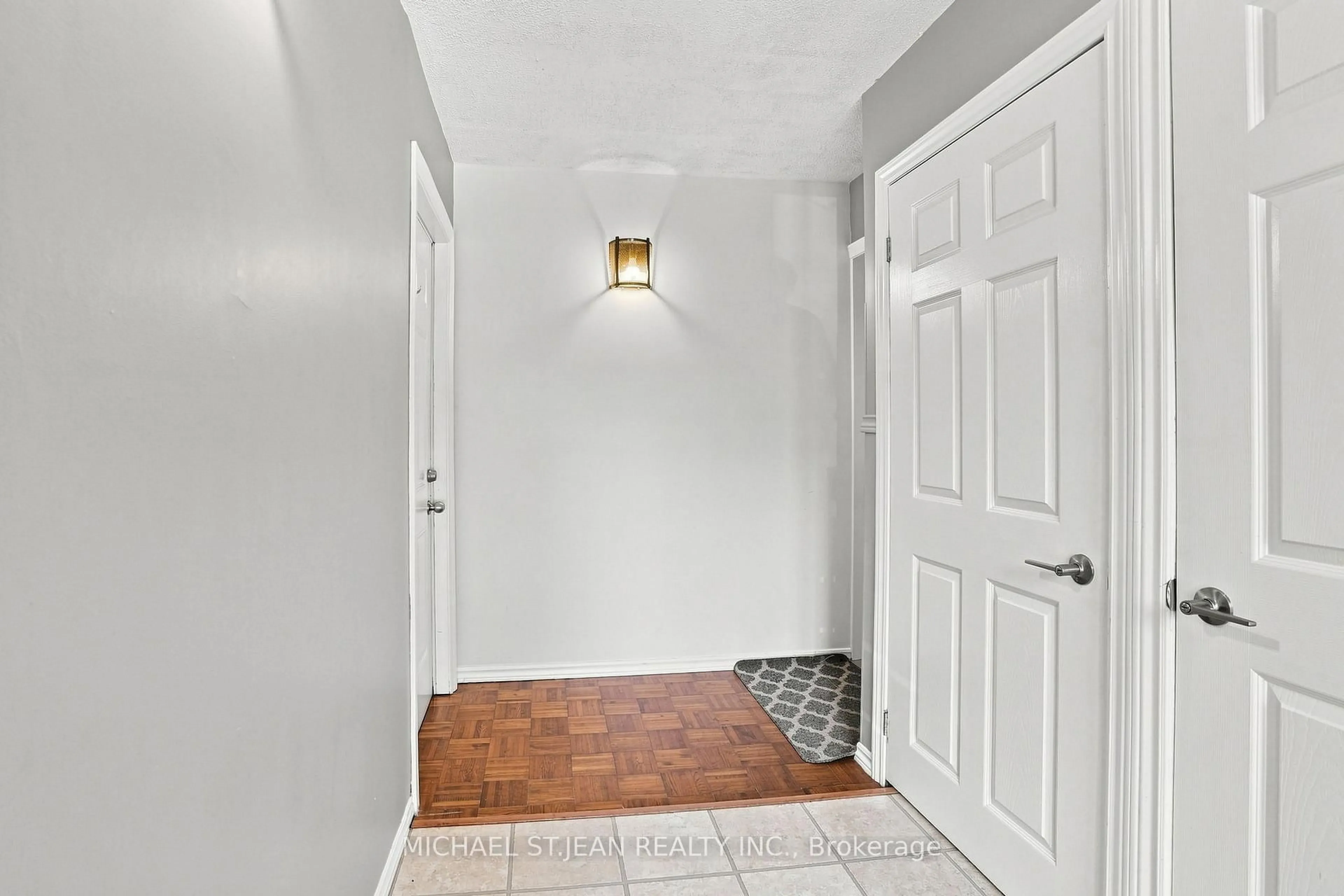 Indoor entryway for 24 Hill St, Hamilton Ontario L8P 1W7