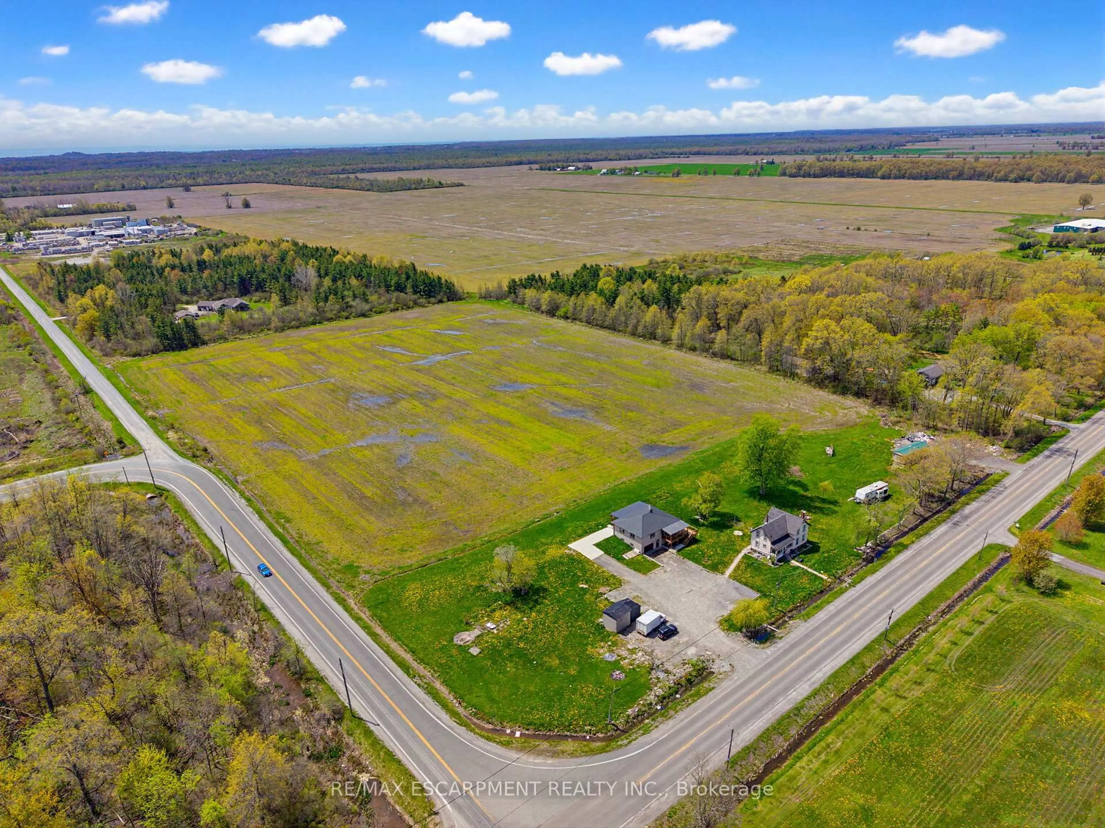 A pic from outside/outdoor area/front of a property/back of a property/a pic from drone, water/lake/river/ocean view for 797 FORKS Rd, Port Colborne Ontario L3K 5V5