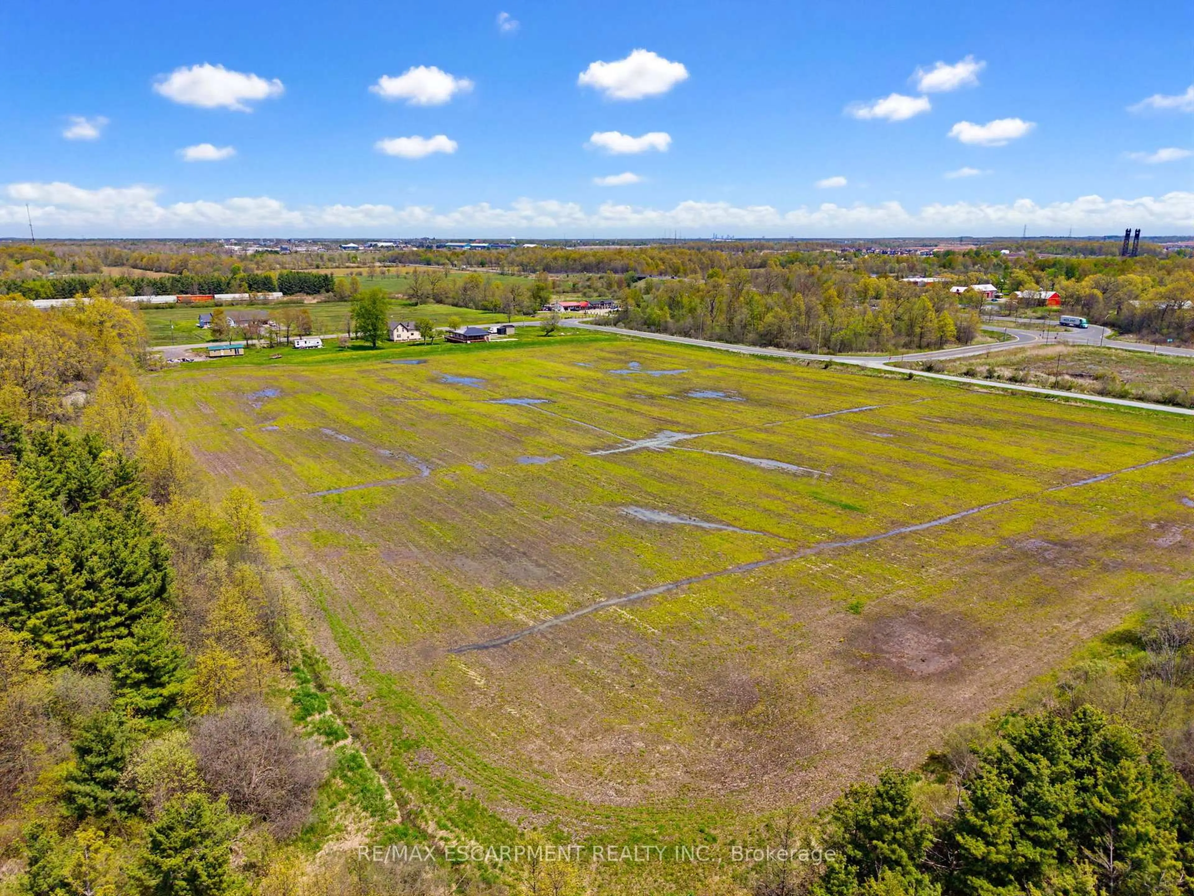 A pic from outside/outdoor area/front of a property/back of a property/a pic from drone, forest/trees view for 797 FORKS Rd, Port Colborne Ontario L3K 5V5