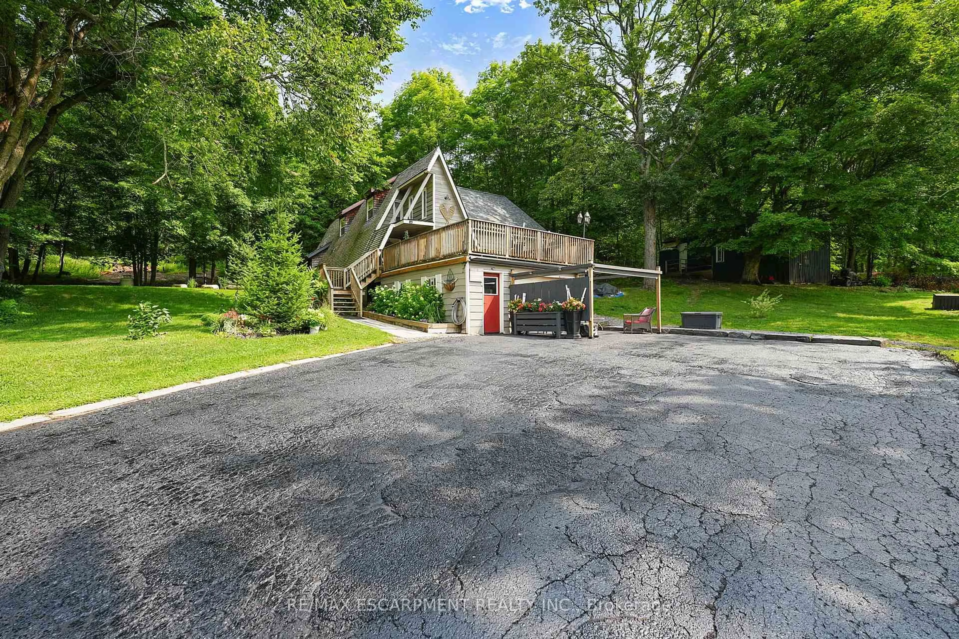 Unknown for 1073 Cedar Beach Rd, Bracebridge Ontario P1L 1W8