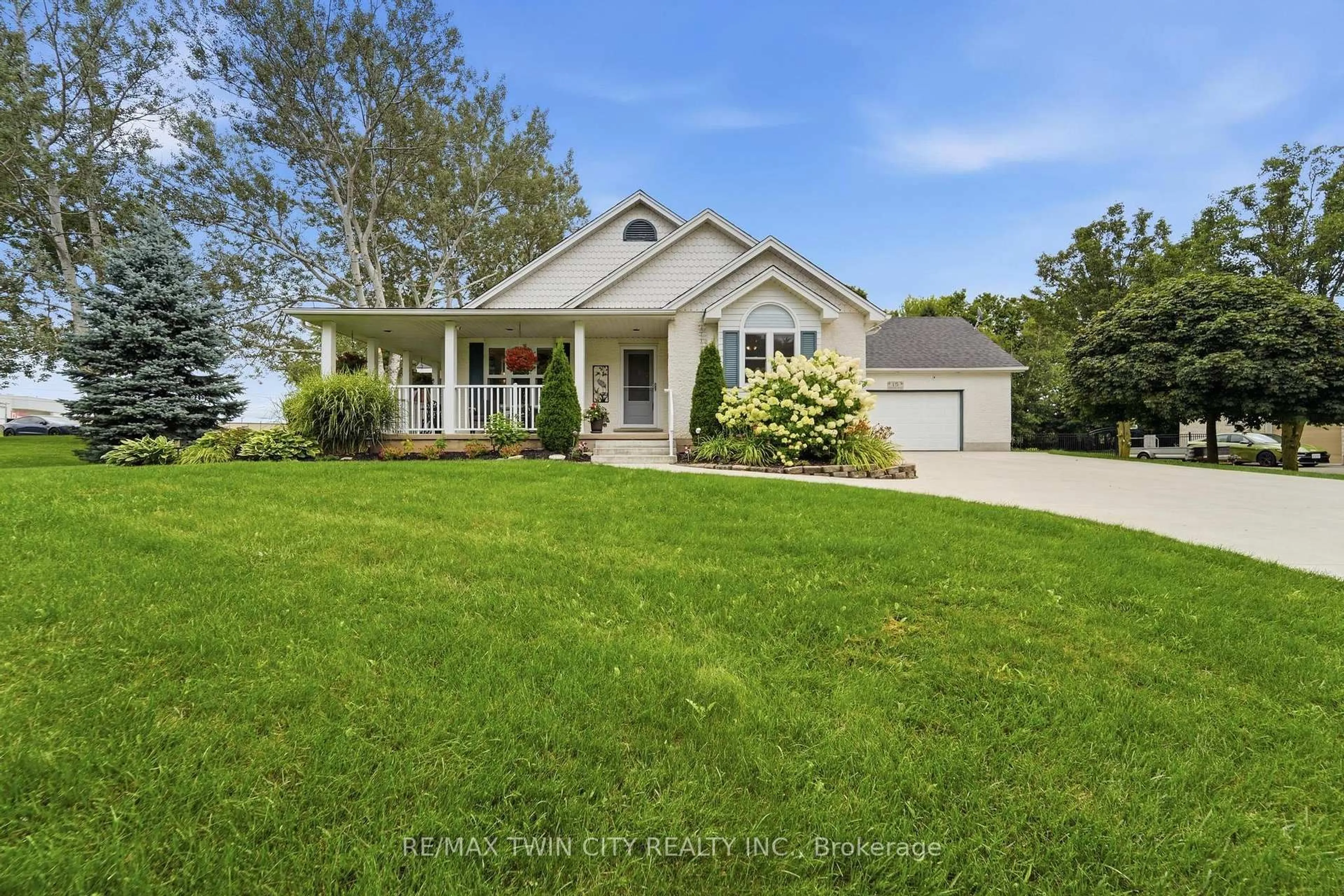 A pic from outside/outdoor area/front of a property/back of a property/a pic from drone, water/lake/river/ocean view for 15 Shephard Pl, Wilmot Ontario N3A 2E4