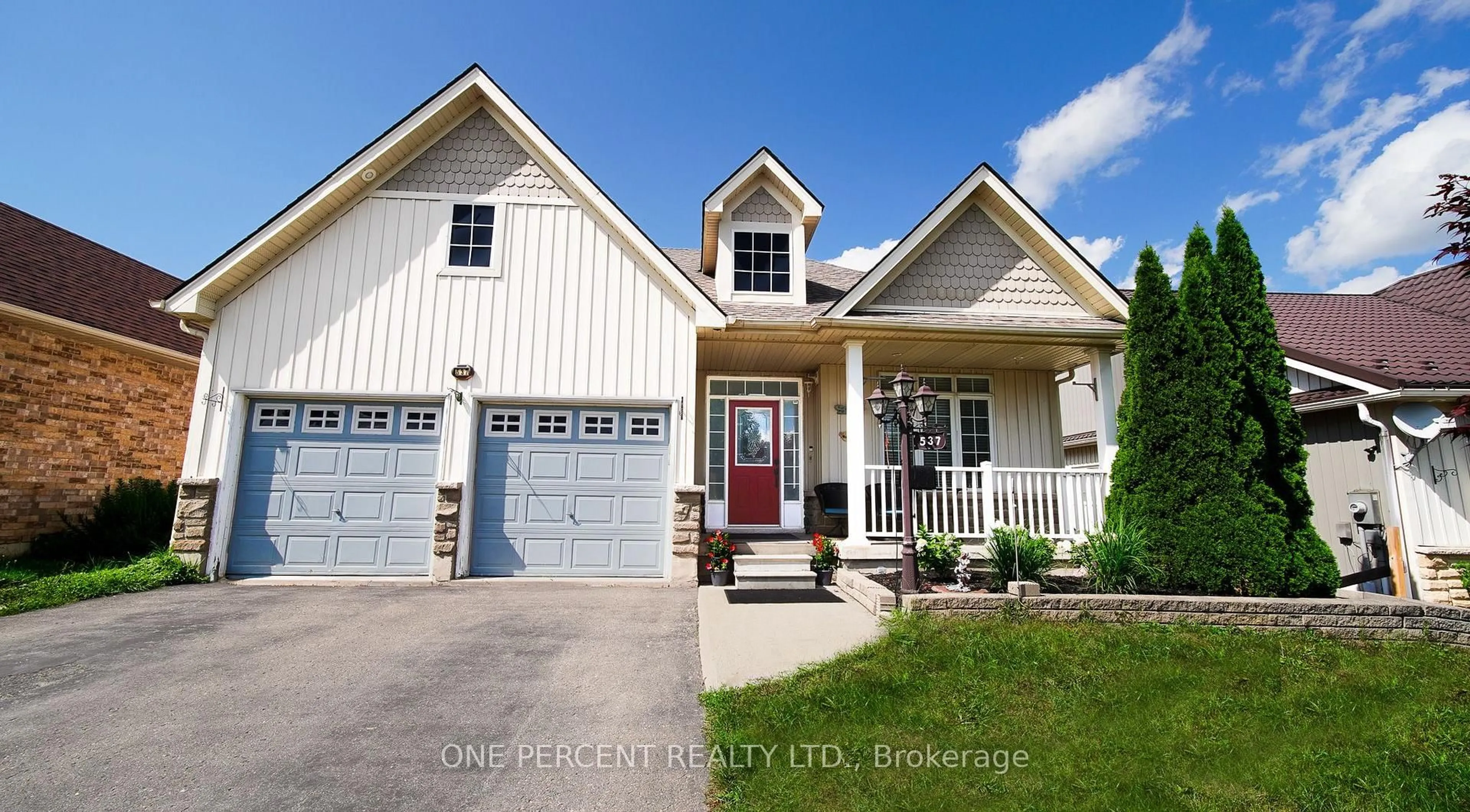 Home with vinyl exterior material, street for 537 Fiddle Park Lane, Shelburne Ontario L9W 3B9