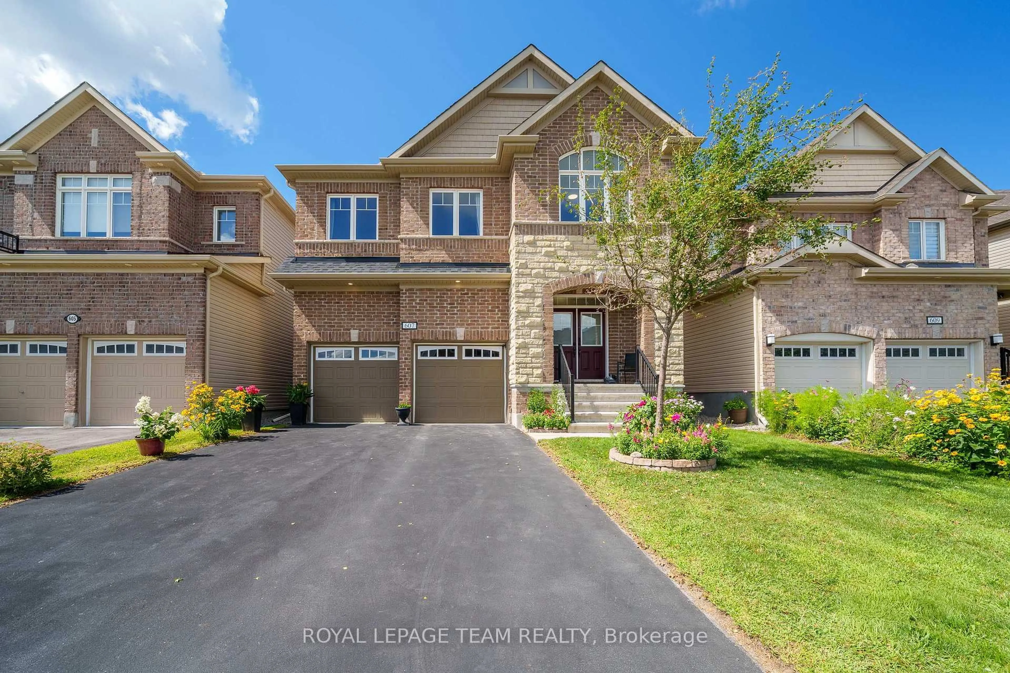Unknown for 607 Parade Dr, Stittsville Ontario K2S 0Y5