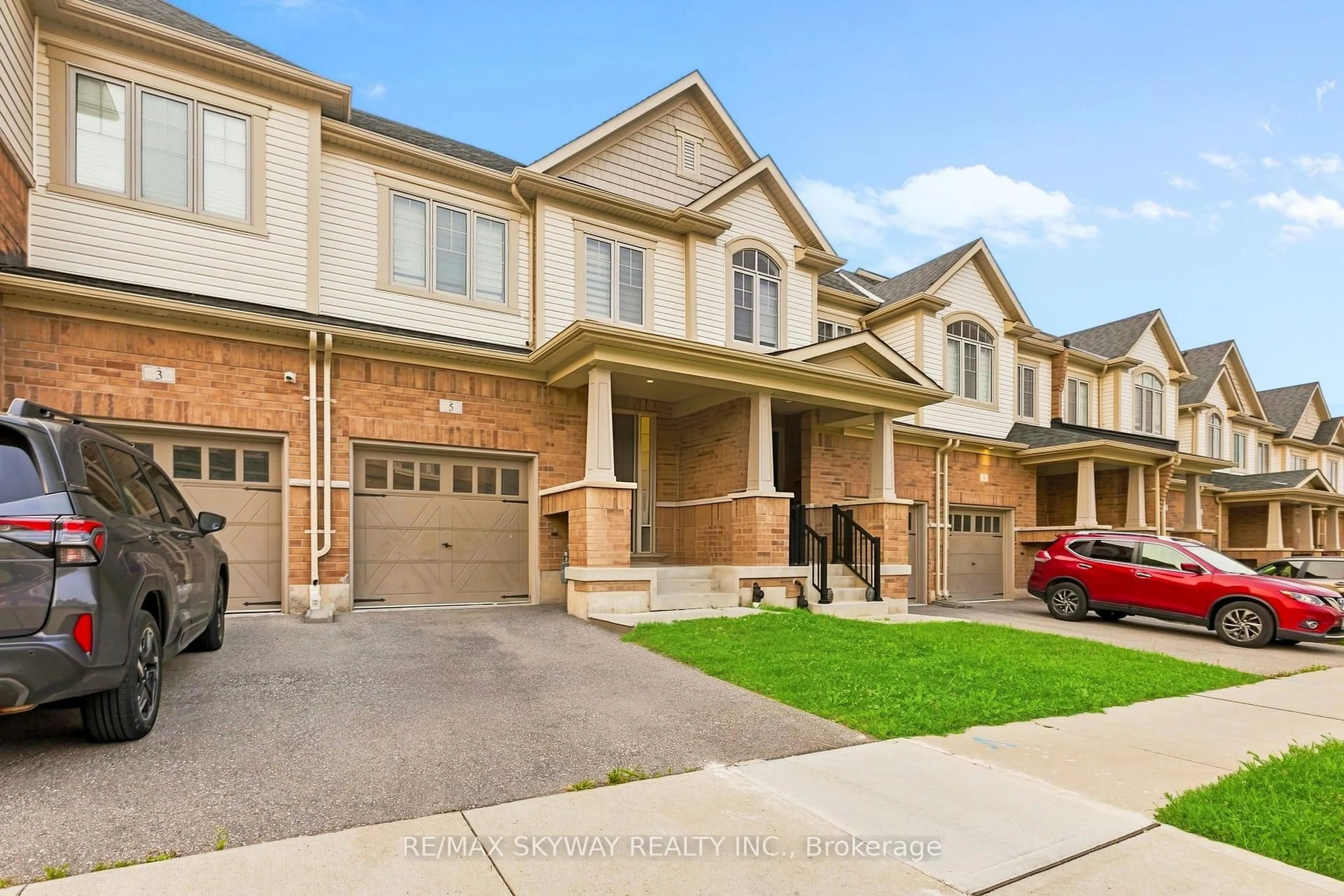 Home with brick exterior material, street for 5 Gloria St, Kitchener Ontario N2R 0R1