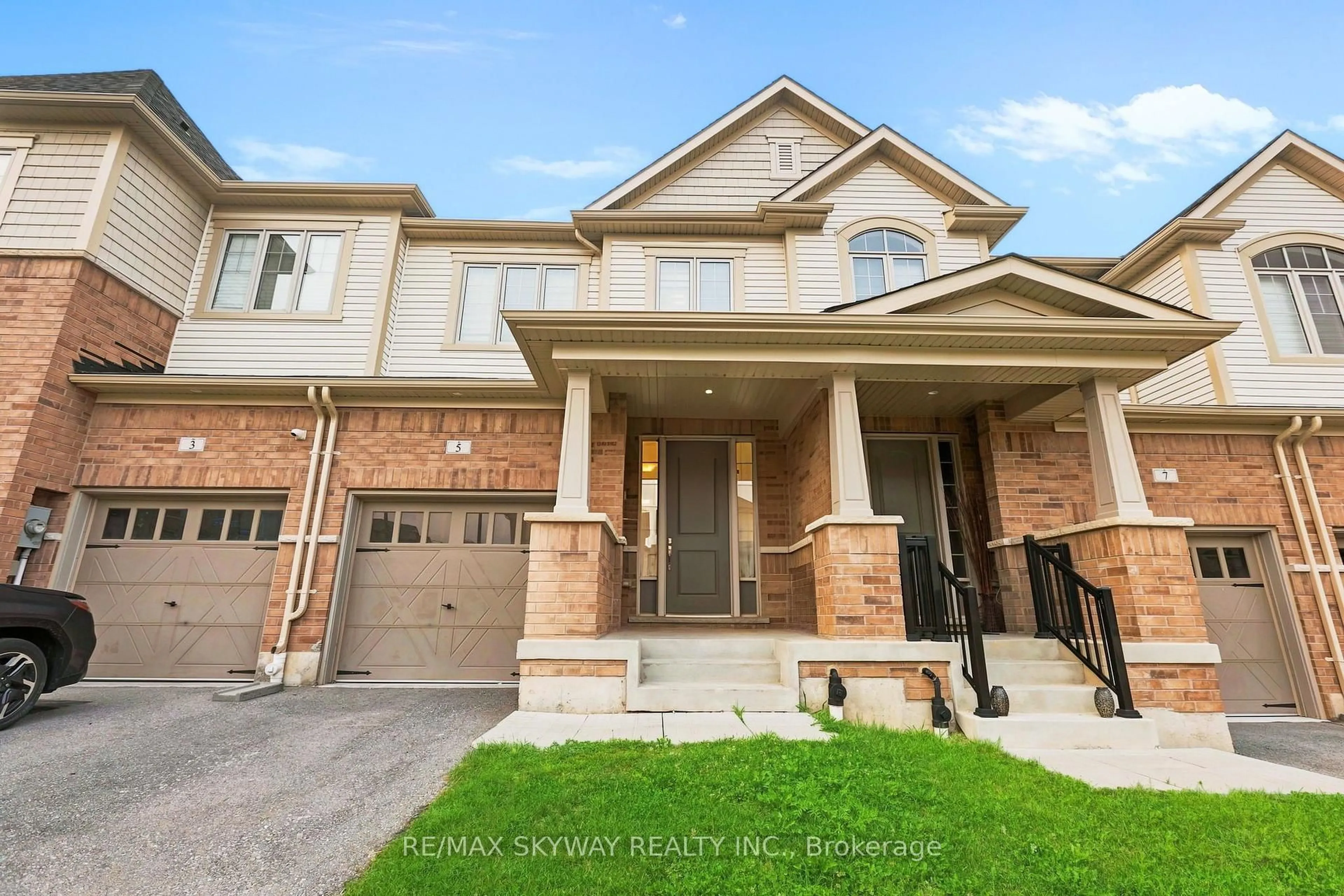 Home with brick exterior material, street for 5 Gloria St, Kitchener Ontario N2R 0R1