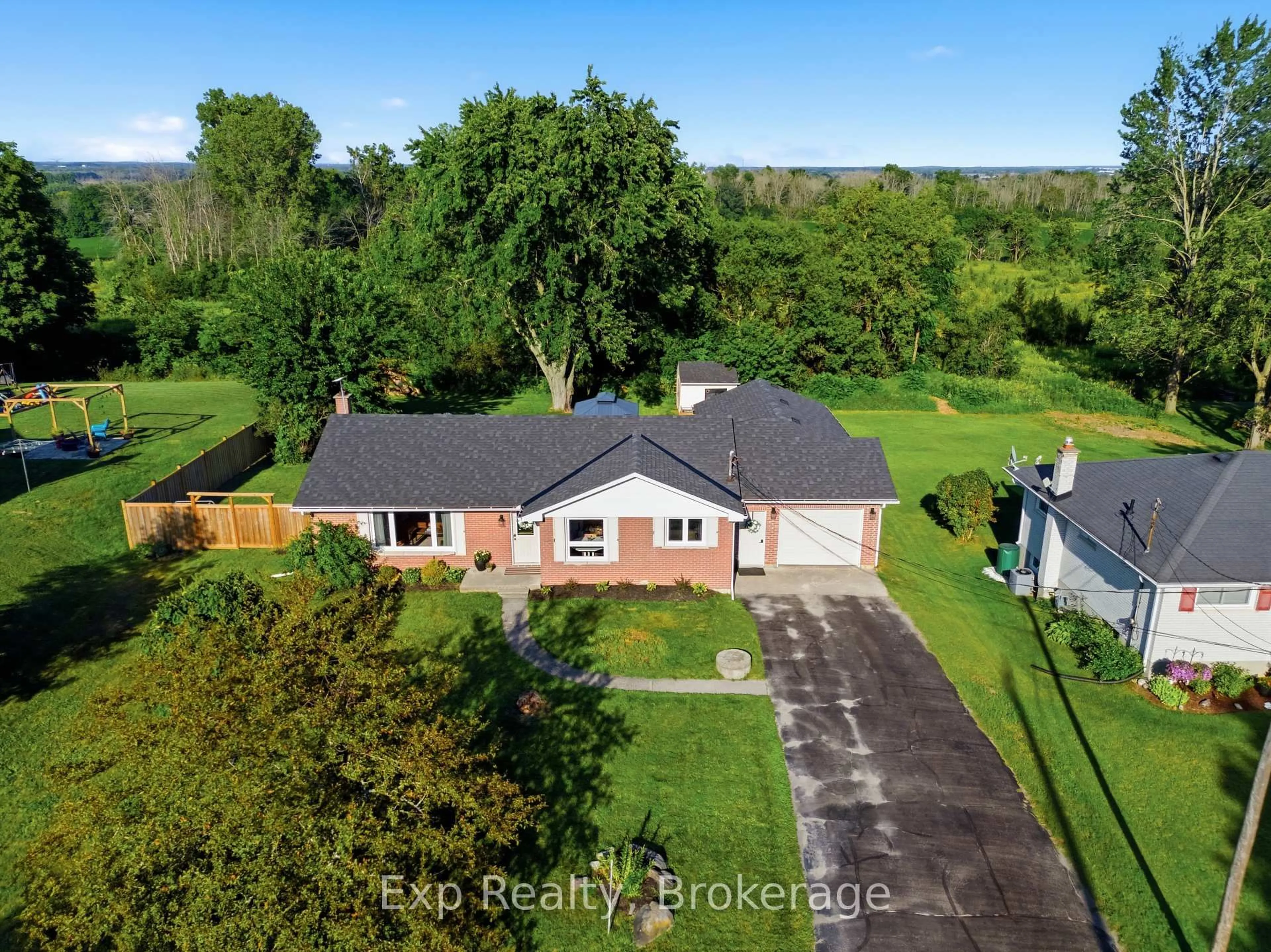 A pic from outside/outdoor area/front of a property/back of a property/a pic from drone, unknown for 57 Huntingwood Dr, Belleville Ontario K8N 4Z5