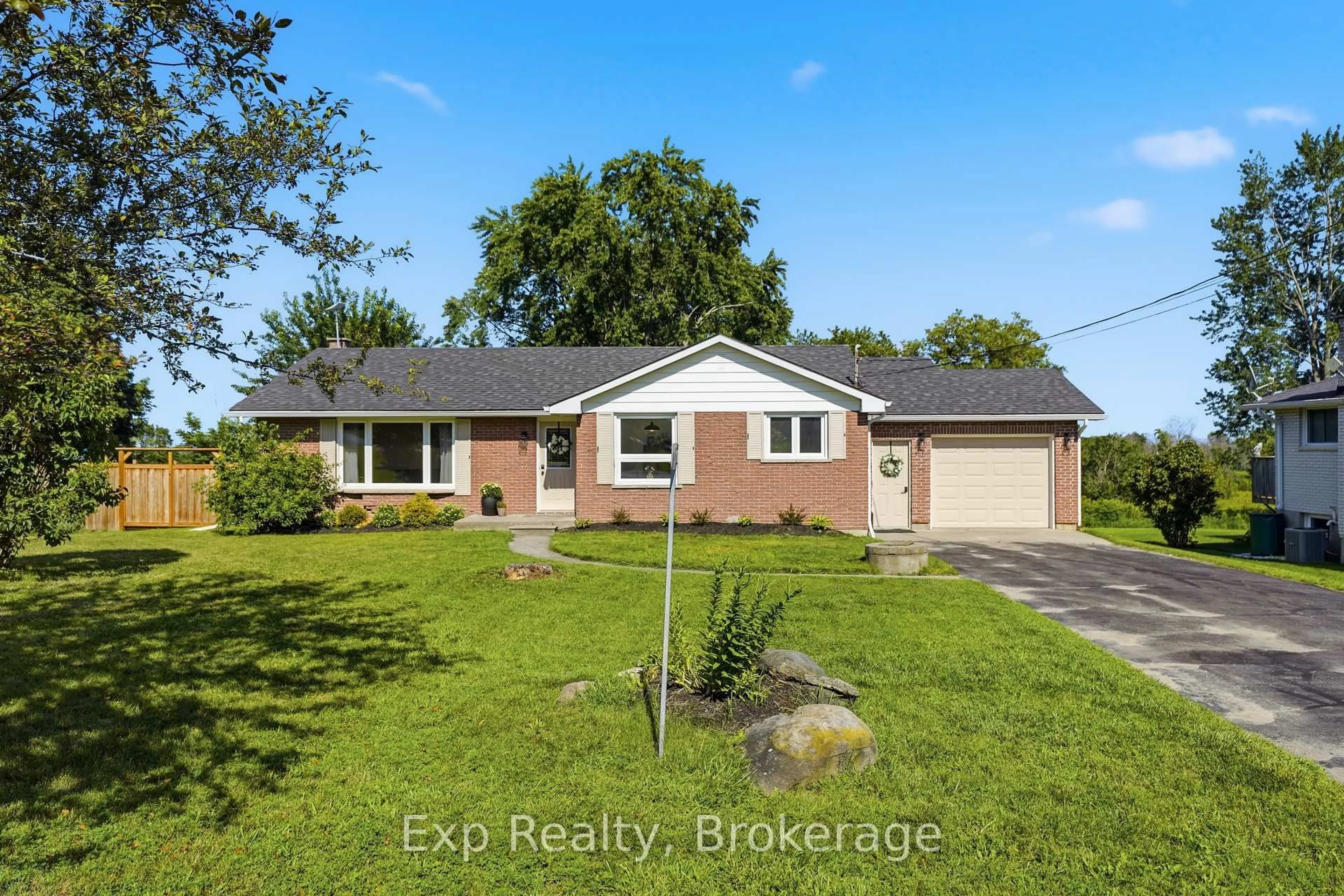 A pic from outside/outdoor area/front of a property/back of a property/a pic from drone, unknown for 57 Huntingwood Dr, Belleville Ontario K8N 4Z5