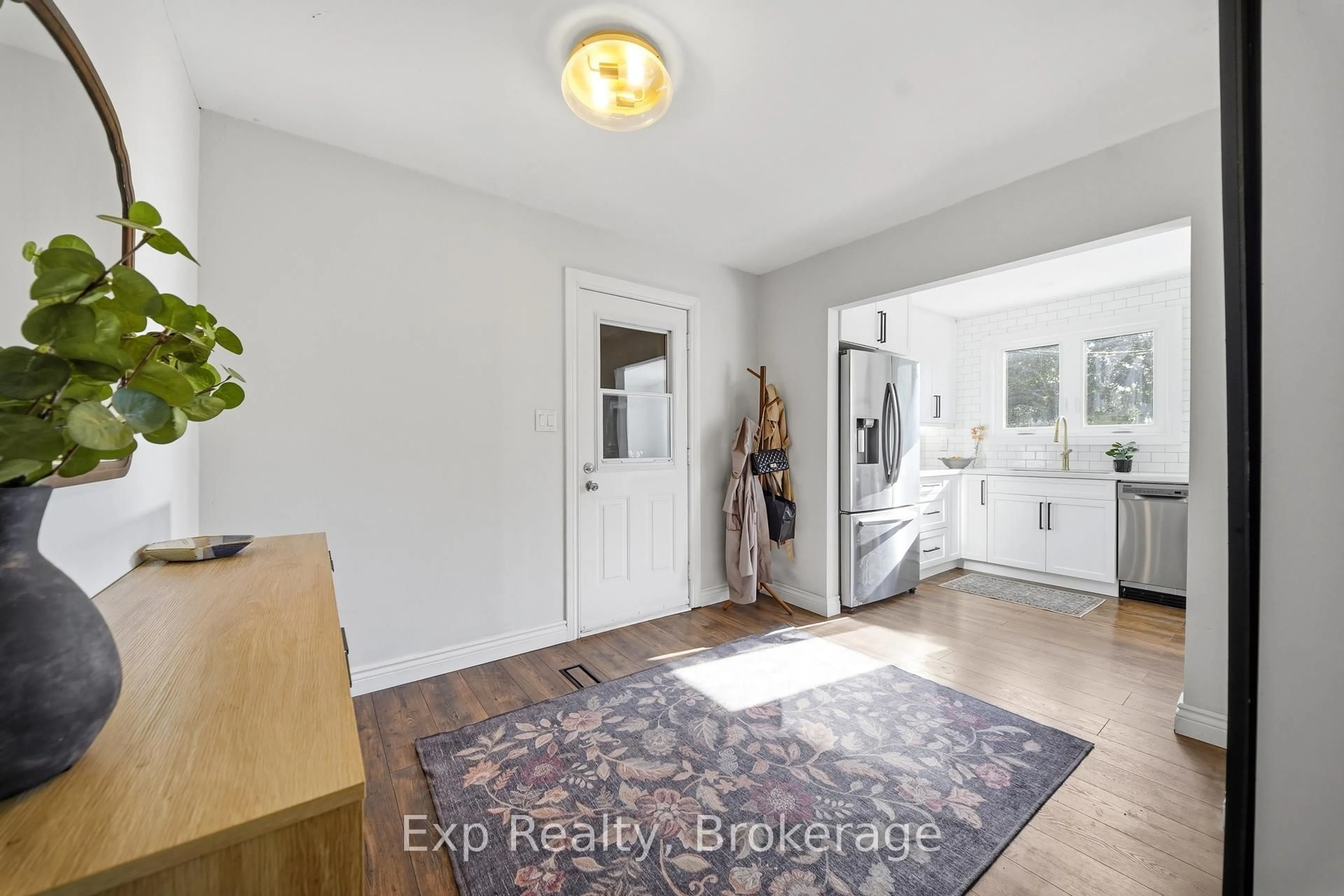 Indoor entryway for 57 Huntingwood Dr, Belleville Ontario K8N 4Z5