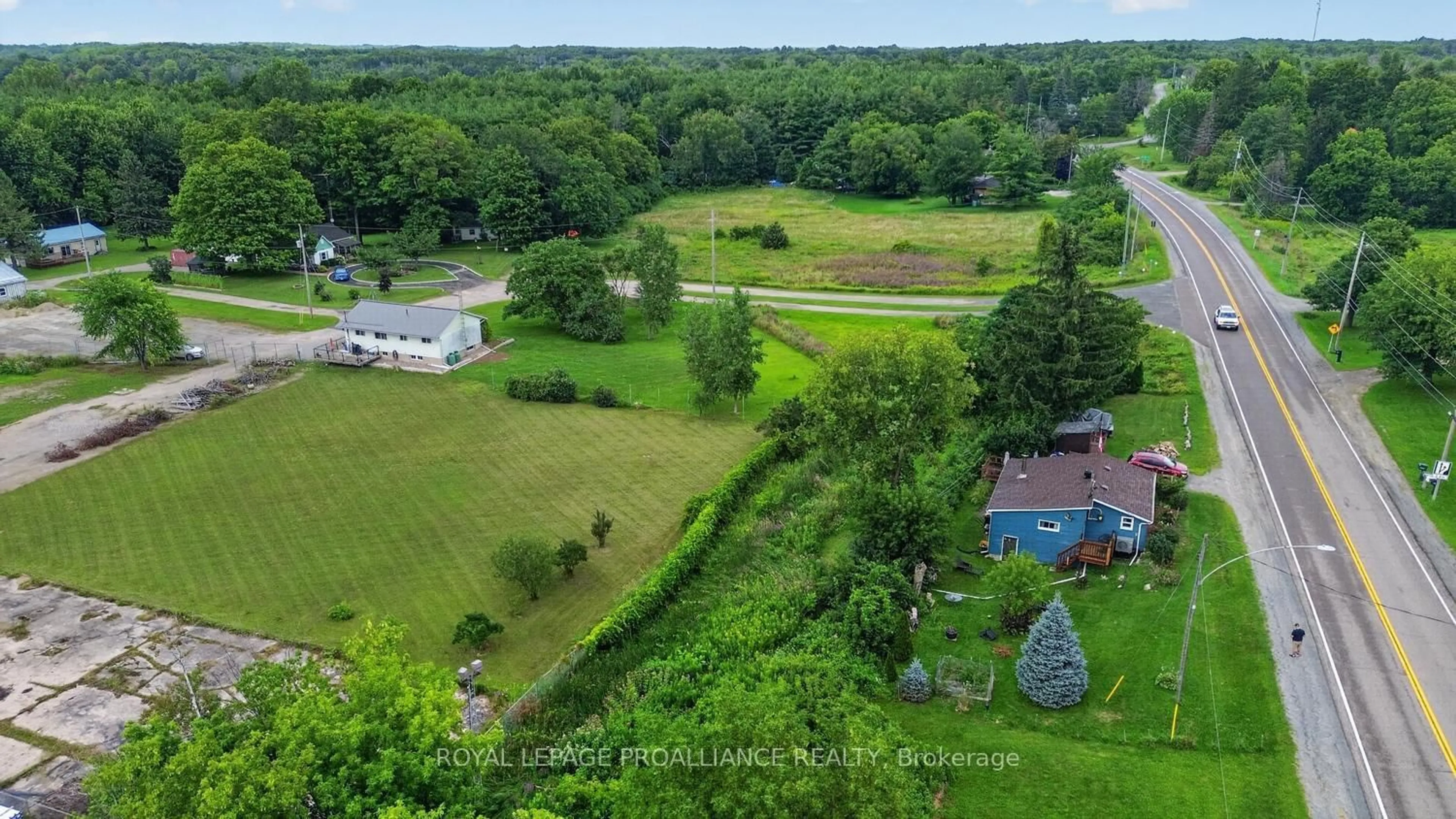 A pic from outside/outdoor area/front of a property/back of a property/a pic from drone, unknown for 2805 Hwy 15 Highway, Rideau Lakes Ontario K0G 1V0