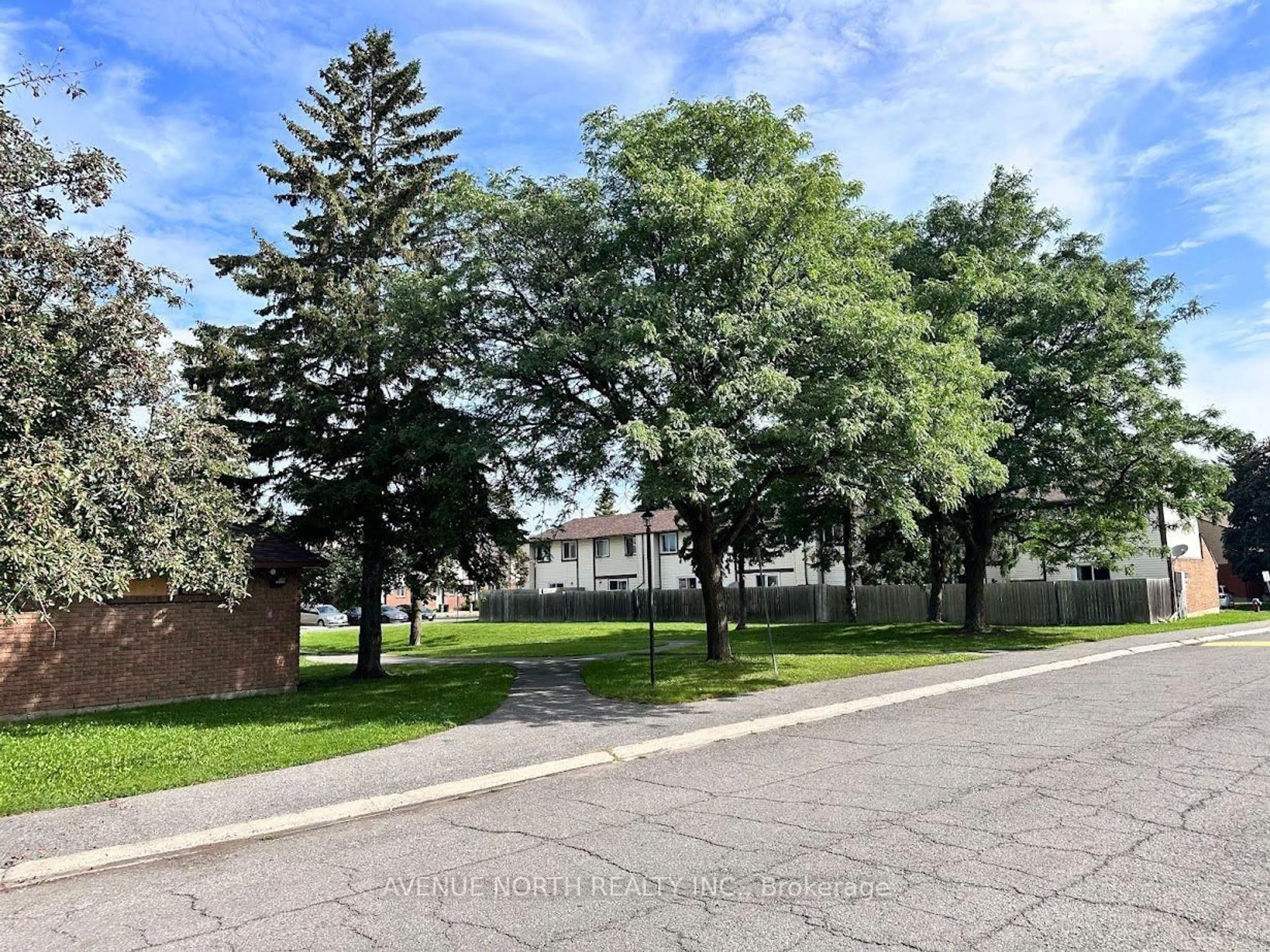 A pic from outside/outdoor area/front of a property/back of a property/a pic from drone, street for 1352 Foxwell St, Ottawa Ontario K1B 5J2