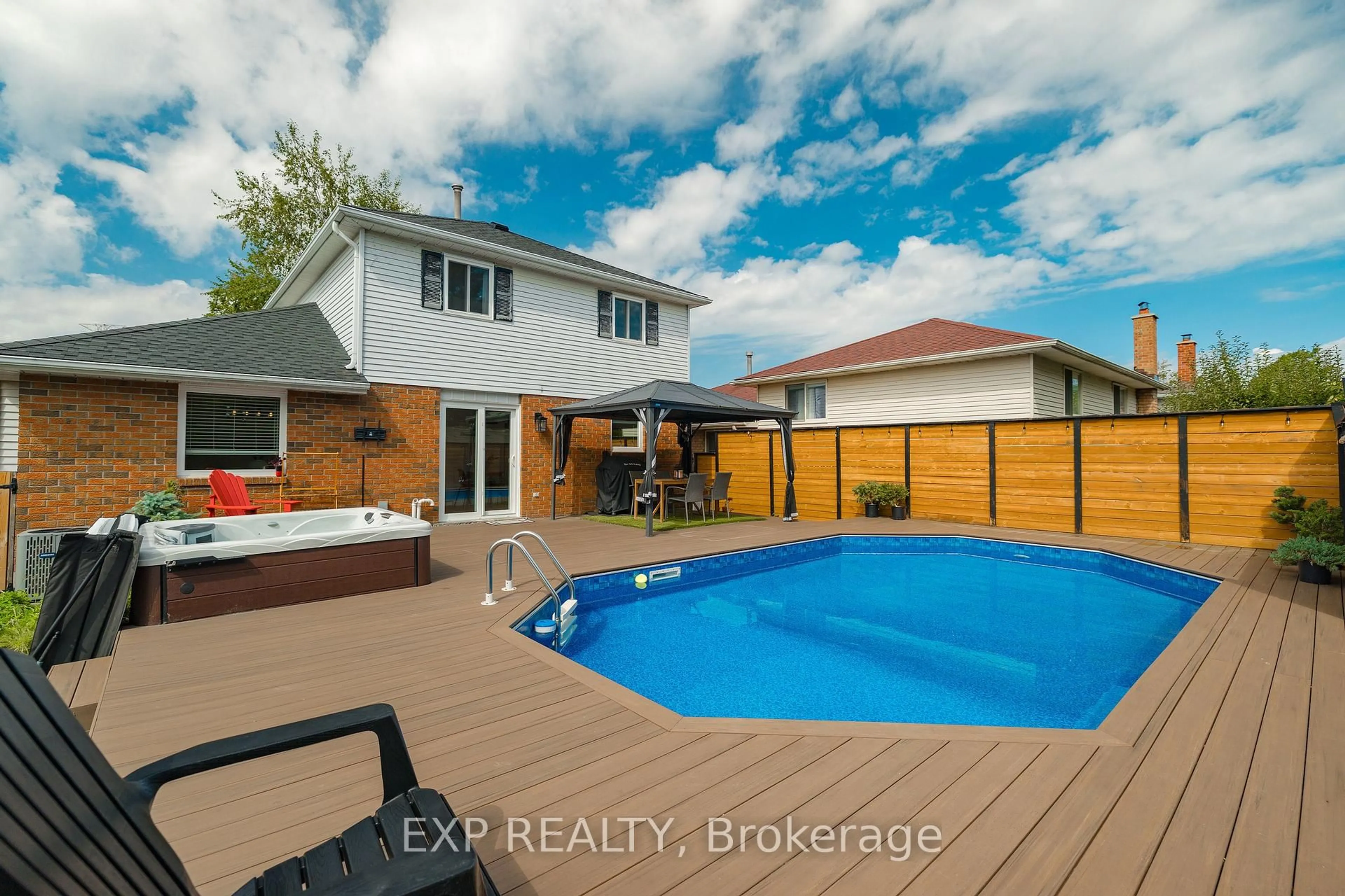 A pic from outside/outdoor area/front of a property/back of a property/a pic from drone, water/lake/river/ocean view for 22 Driftwood Dr, Kitchener Ontario N2N 3A2
