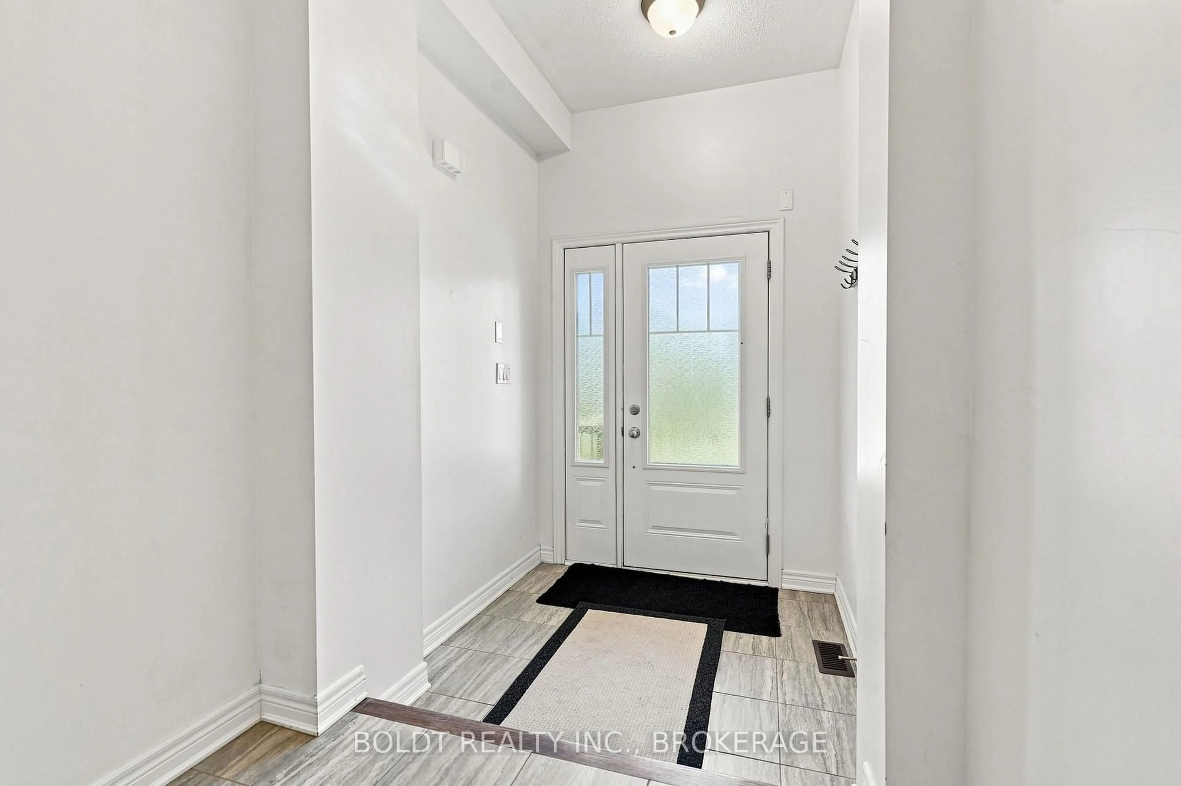 Indoor entryway for 85 Homestead Way, Thorold Ontario L2V 0J8