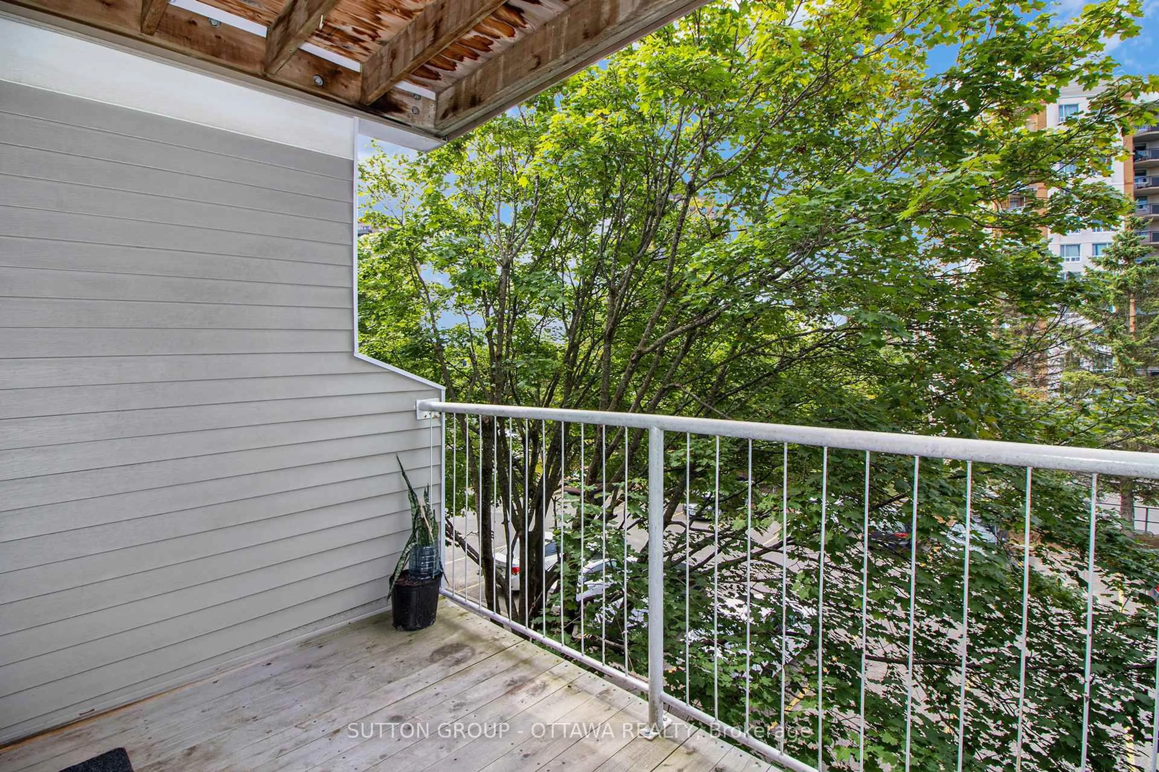 Patio, water/lake/river/ocean view for 270 Brittany Dr #314, Ottawa Ontario K1K 4M3