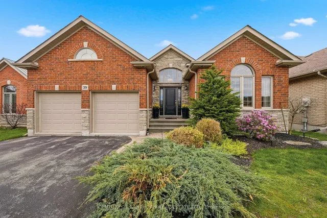 39 McDougall Dr, Belleville 5