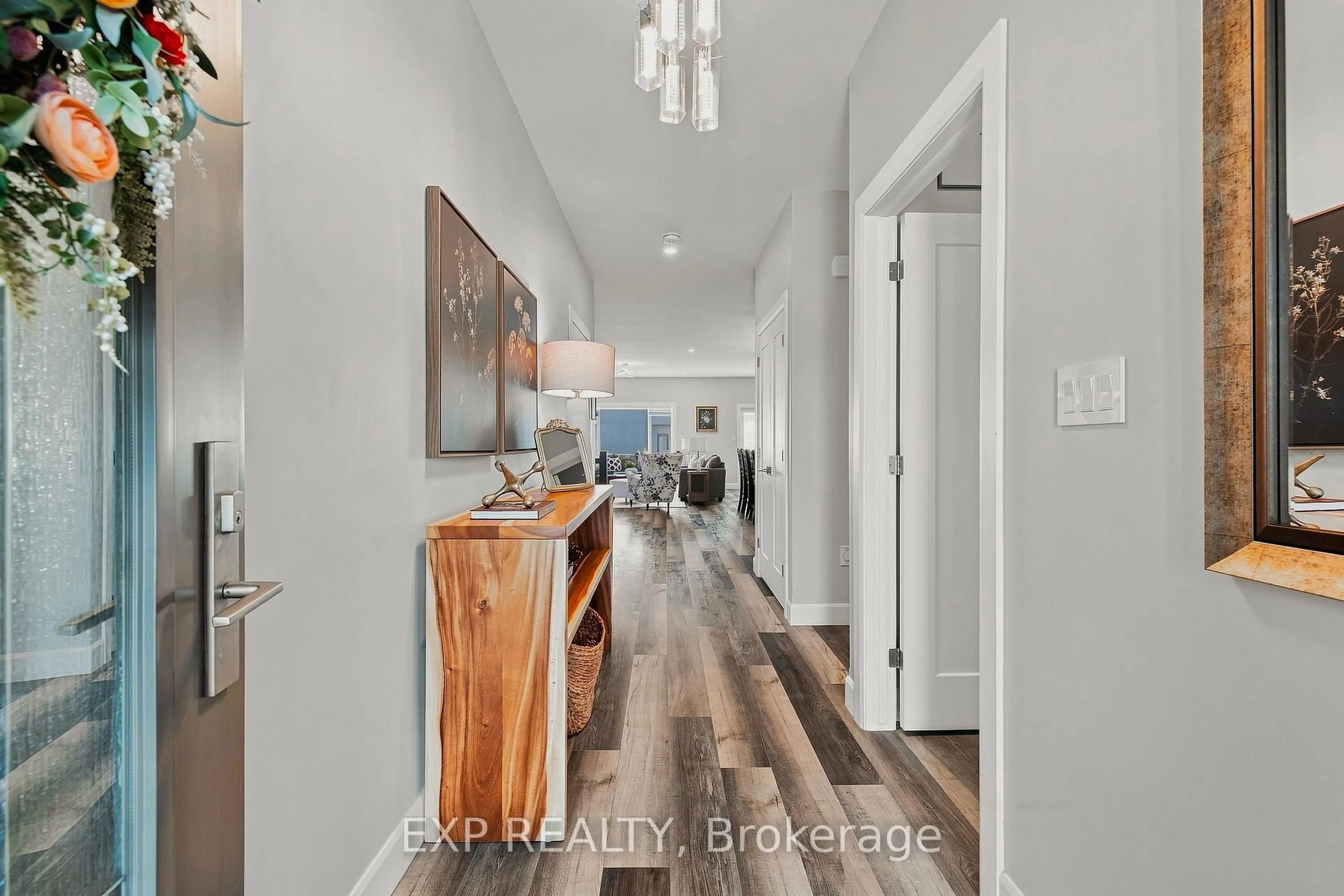 Indoor entryway for 1070 Evans St, North Perth Ontario N4W 0J9