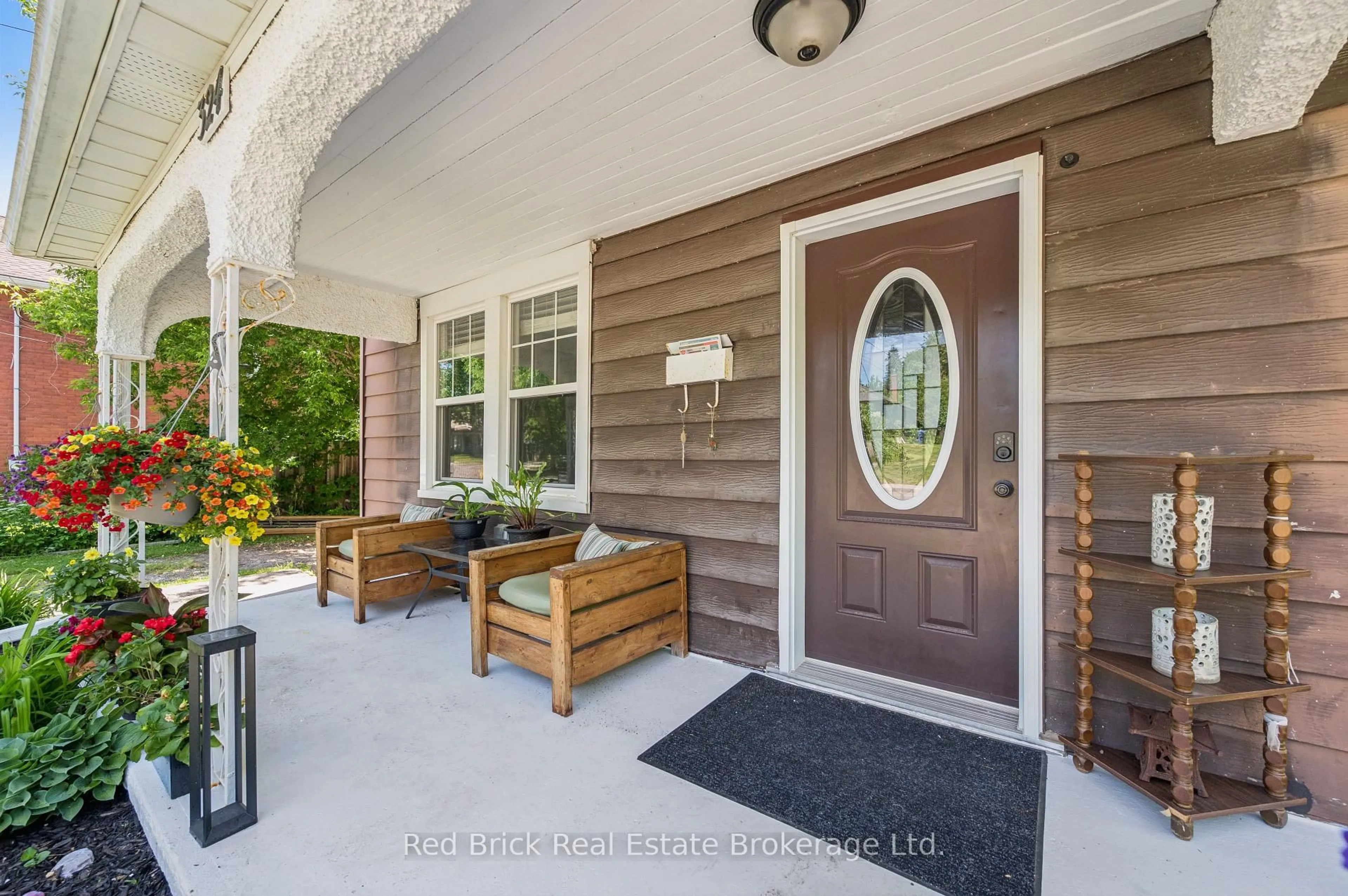 Indoor entryway for 324 Waterloo Ave, Guelph Ontario N1H 3J8