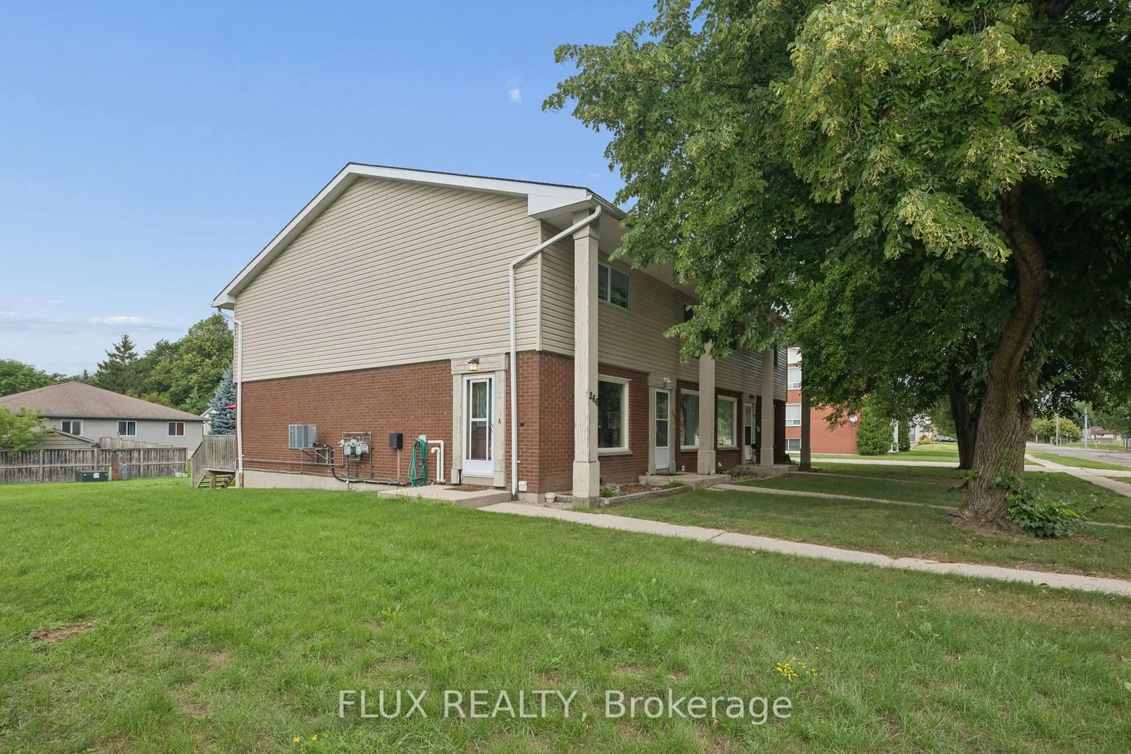 A pic from outside/outdoor area/front of a property/back of a property/a pic from drone, building for 266 Dufferin St #9, Stratford Ontario N5A 2H2
