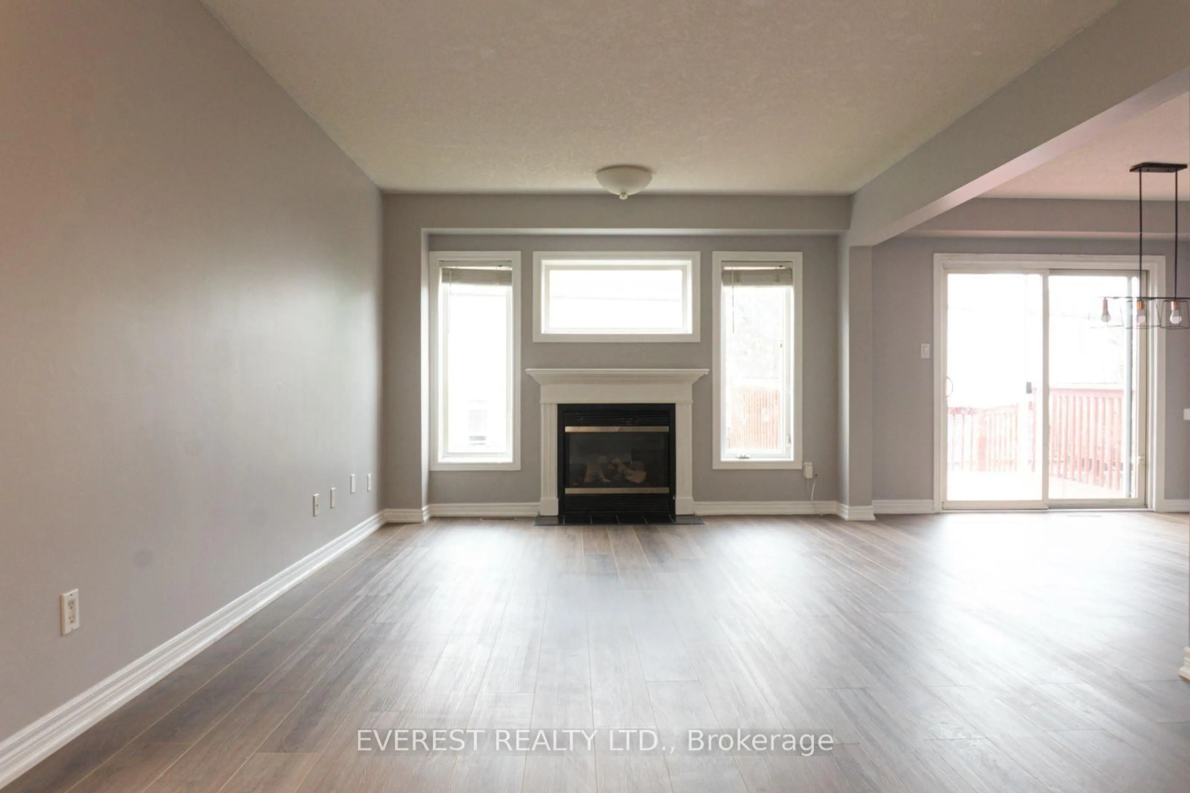 A pic of a room for 575 Thistlewood Dr, London North Ontario N5X 4M1