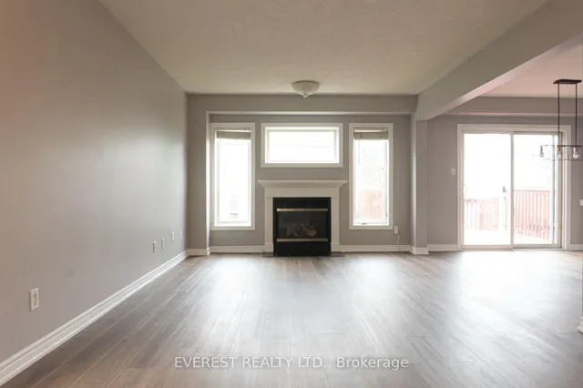 575 Thistlewood Dr, London North 5