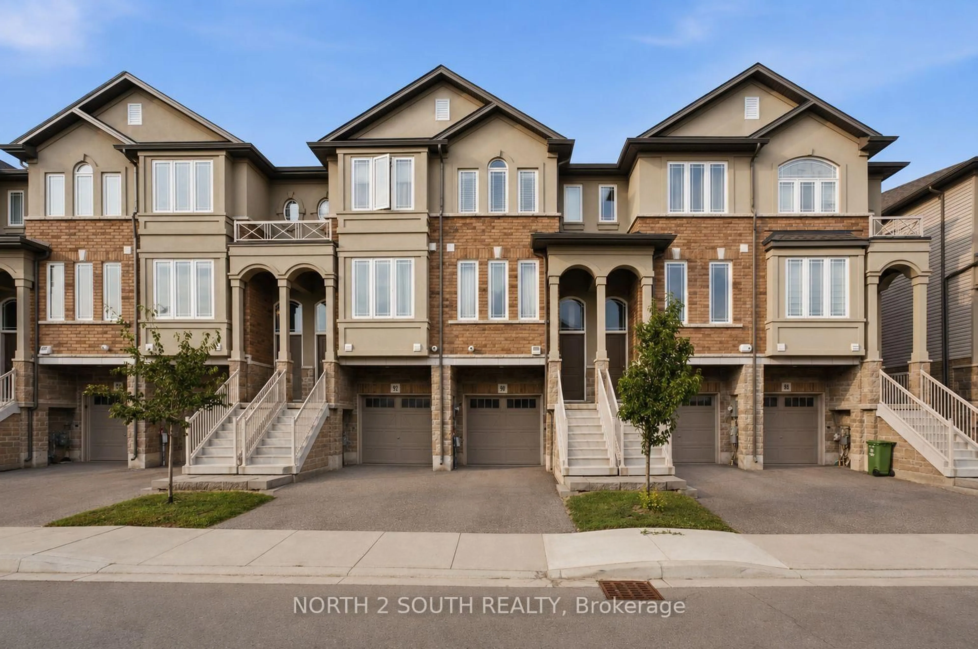 A pic from outside/outdoor area/front of a property/back of a property/a pic from drone, street for 90 Laguna Village Cres, Hamilton Ontario L0R 1P0