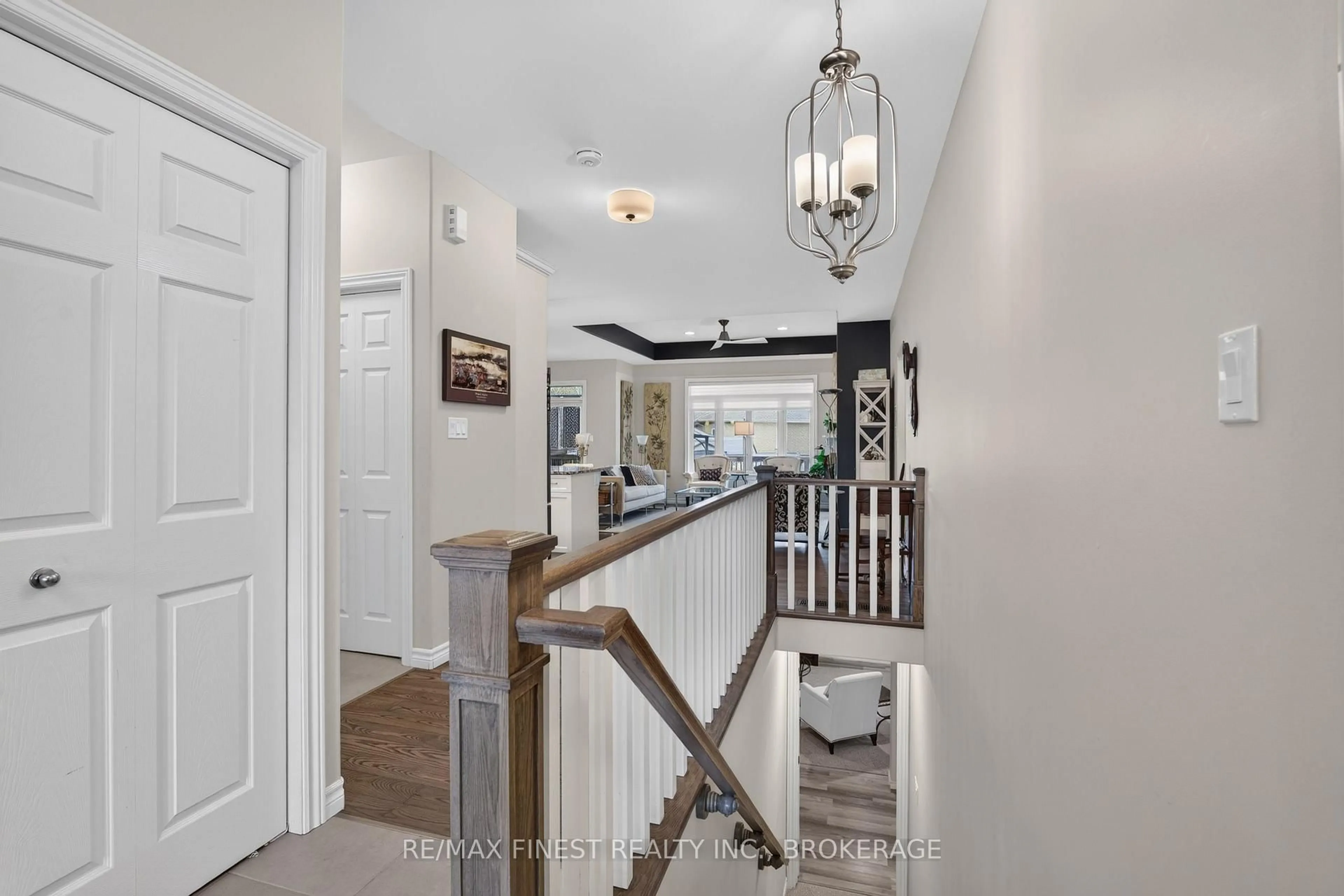 Indoor entryway for 800 Augusta Dr, Kingston Ontario K7P 0E3