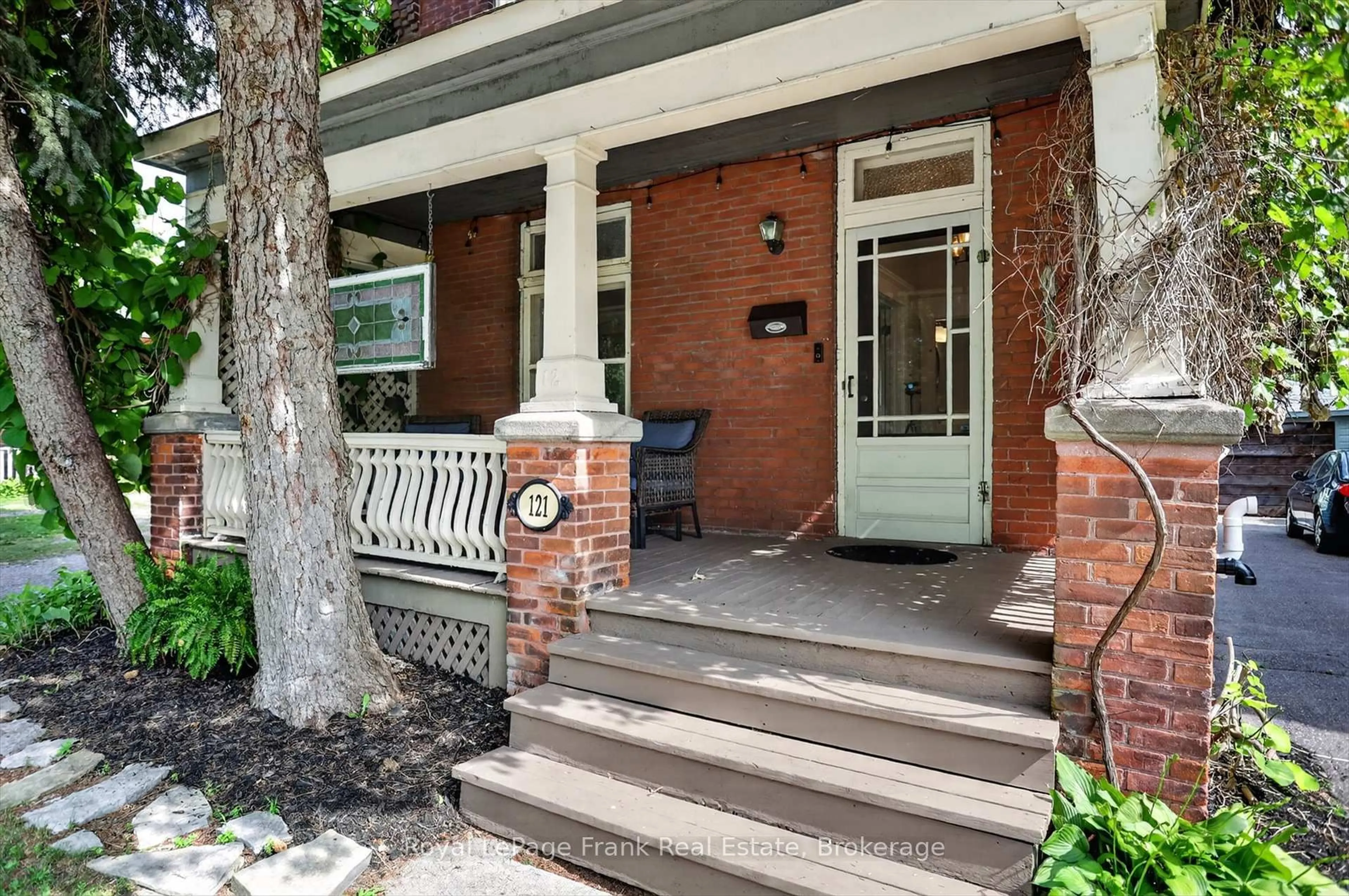 Home with brick exterior material, street for 121 Romaine St, Peterborough Ontario K9J 2C1