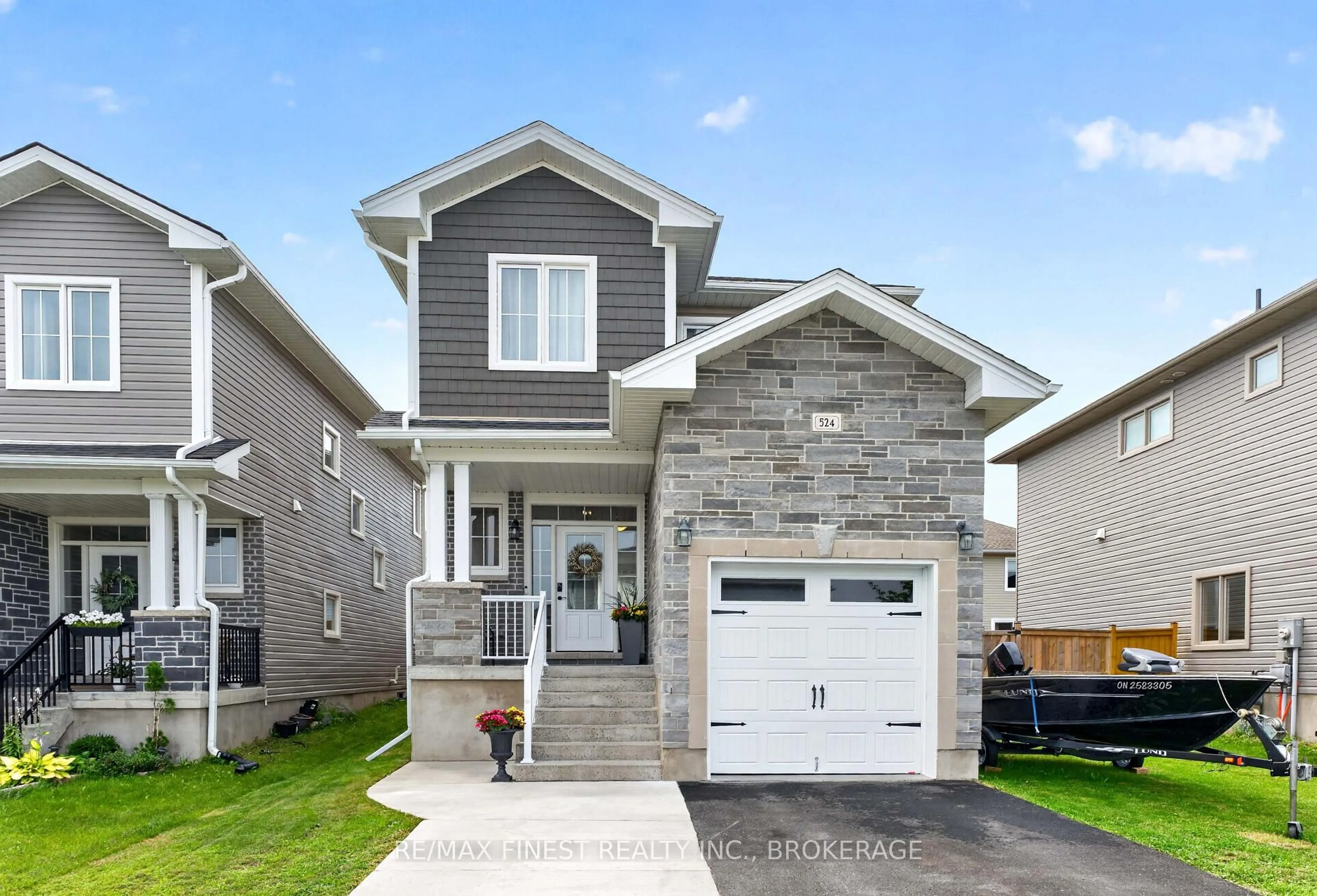 Home with vinyl exterior material, street for 524 Beth Cres, Kingston Ontario K7P 0K9