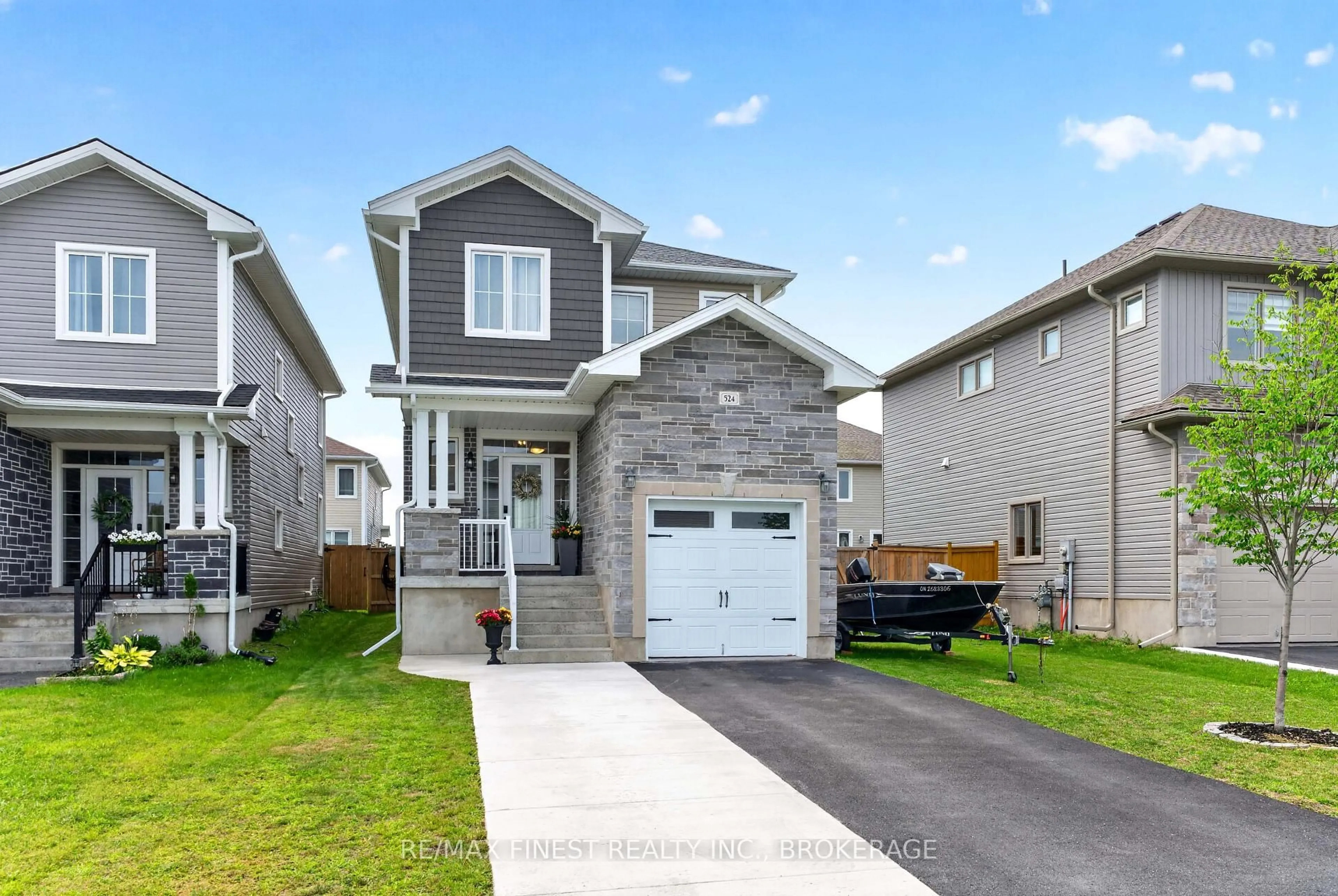 Home with vinyl exterior material, street for 524 Beth Cres, Kingston Ontario K7P 0K9