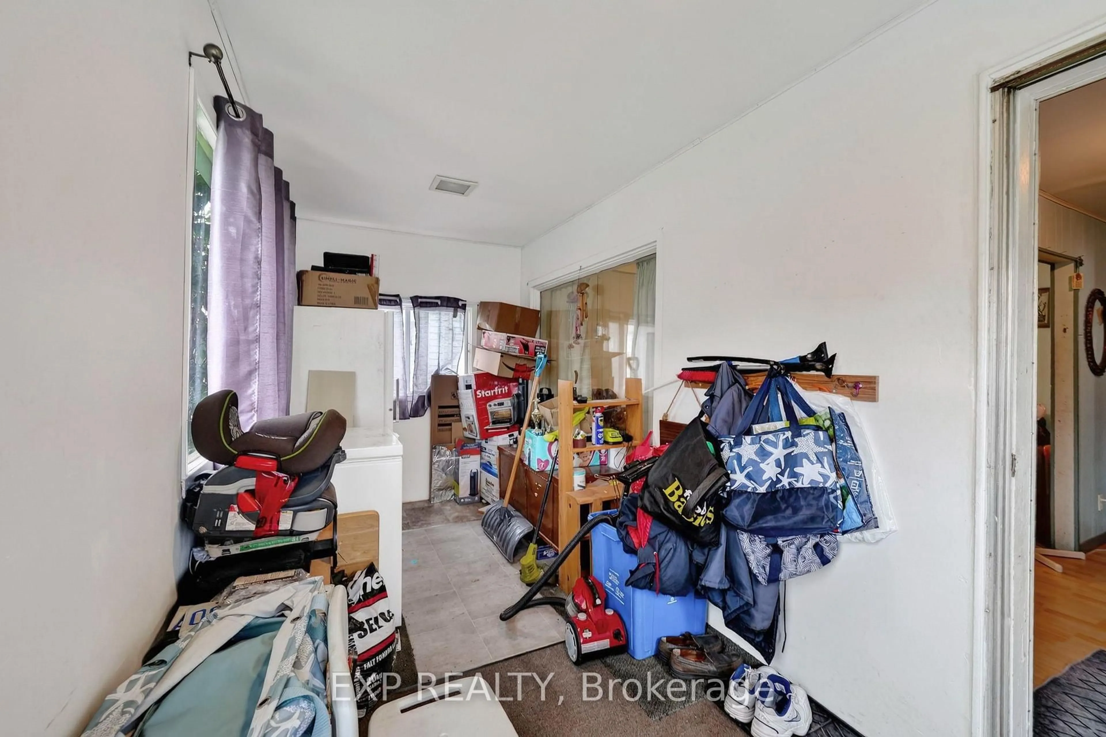 A pic of a room for 12 Millville Ave, Cornwall Ontario K6H 4K4