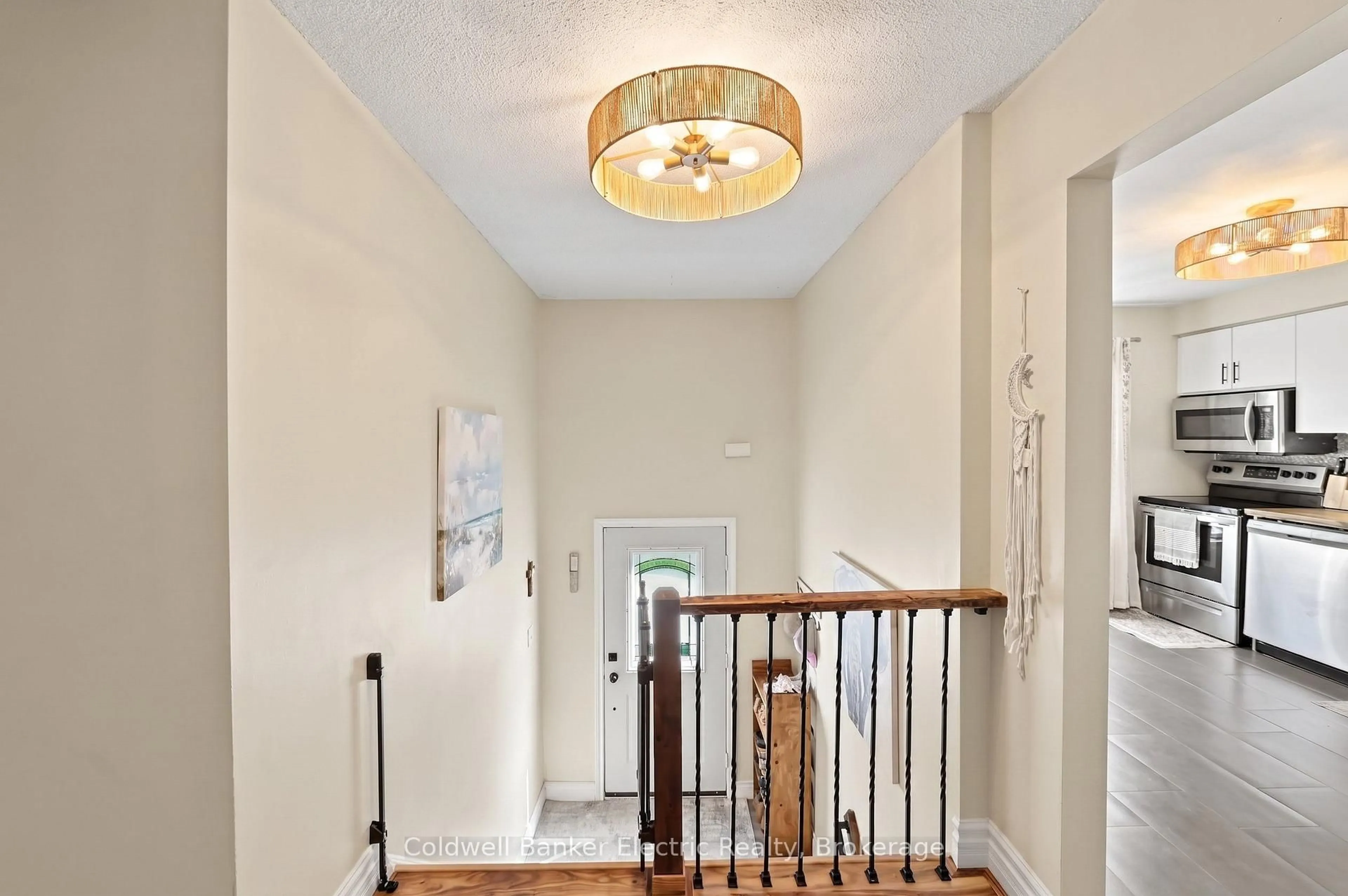 Indoor entryway for 3 Maple Ave, Asphodel-Norwood Ontario K0L 2V0