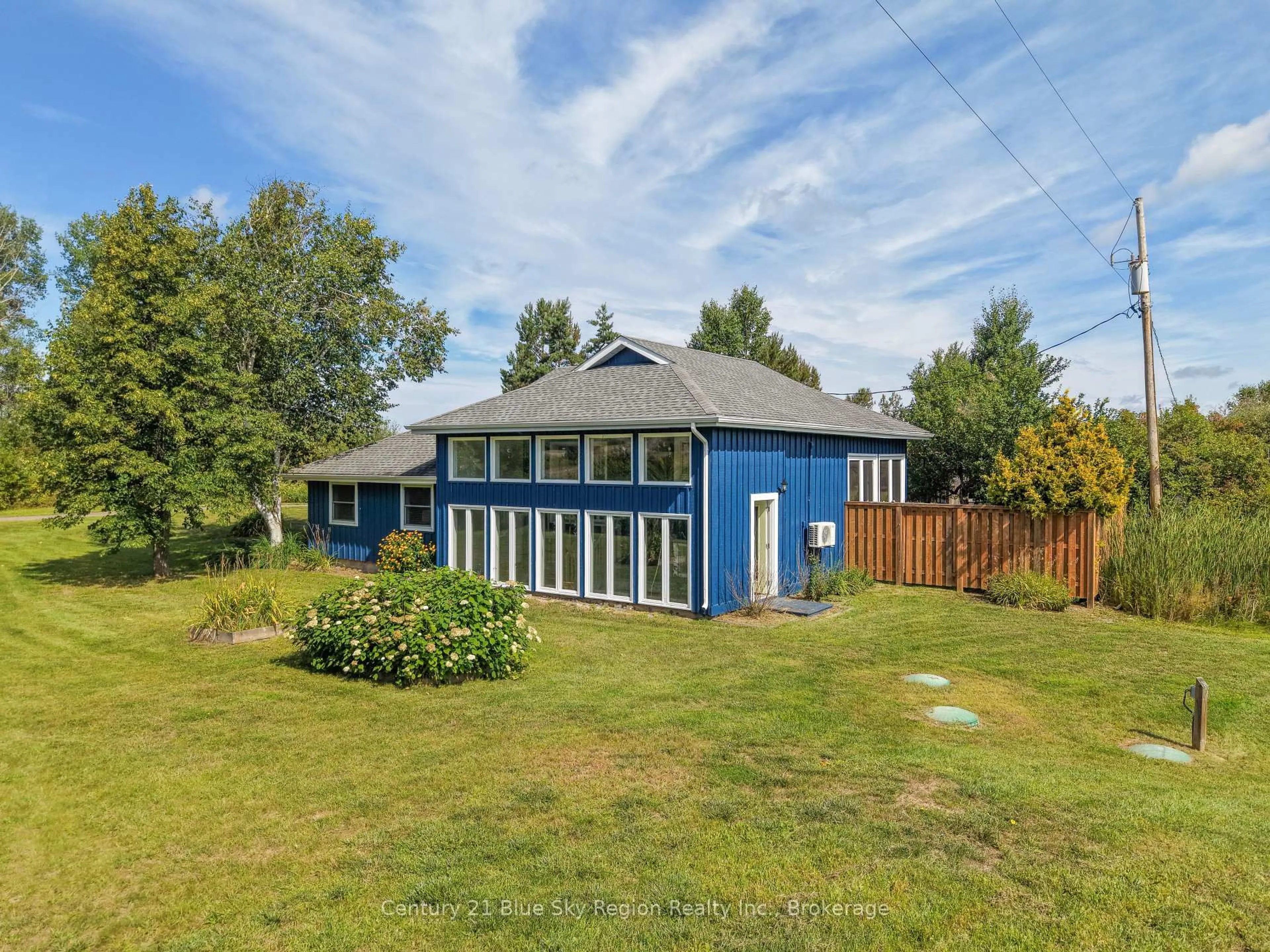 A pic from outside/outdoor area/front of a property/back of a property/a pic from drone, unknown for 2574 Highway 17, East Ferris Ontario P0H 1K0