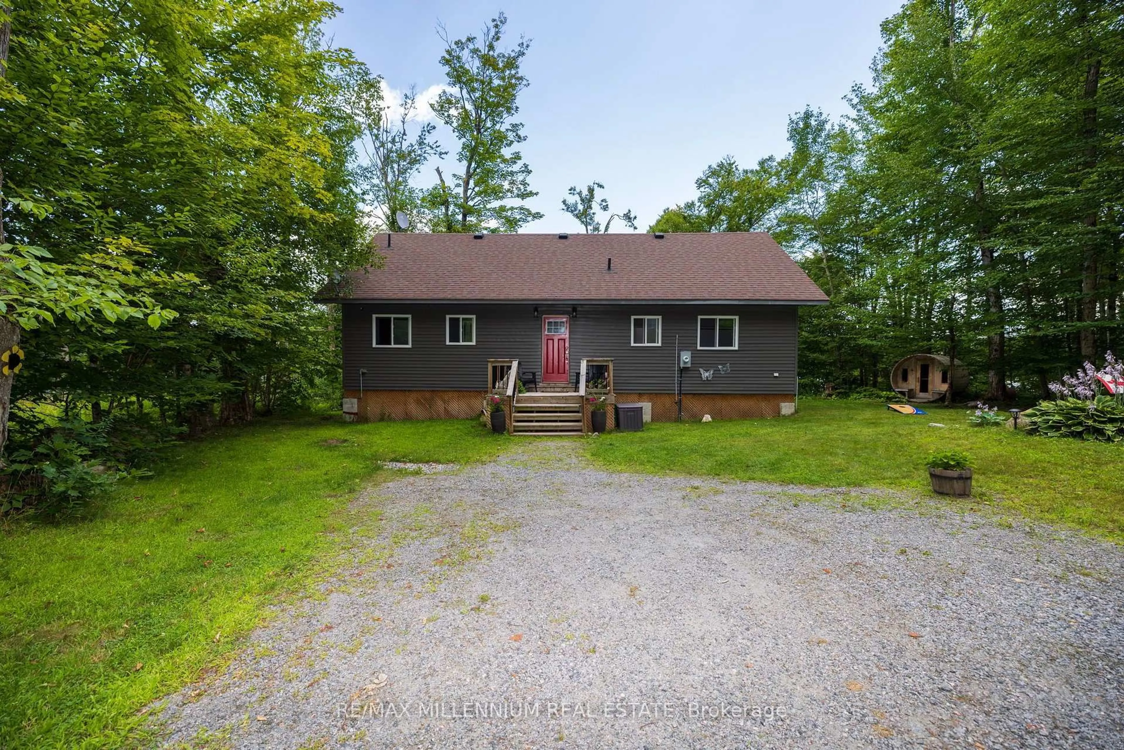 A pic from outside/outdoor area/front of a property/back of a property/a pic from drone, street for 29 Yellow Birch Rd, Georgian Bay Ontario P0H 1C0