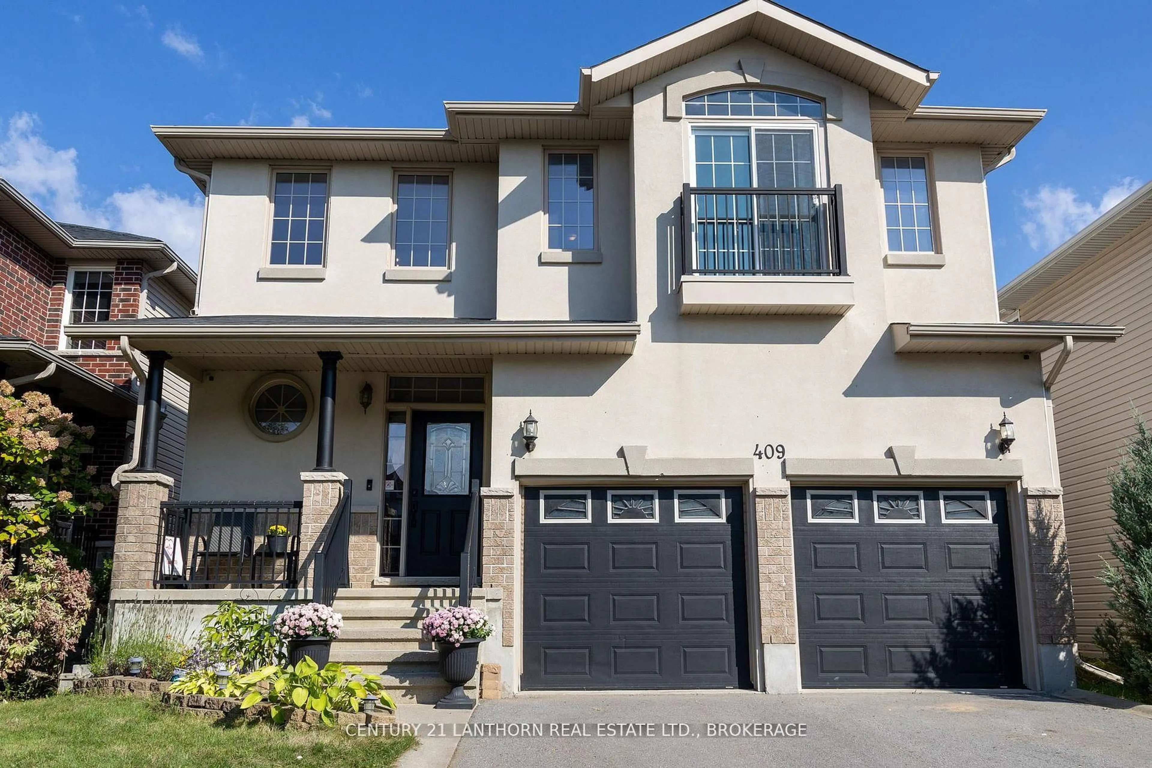 Home with vinyl exterior material, street for 409 Cavendish Cres, Kingston Ontario K7P 0E7