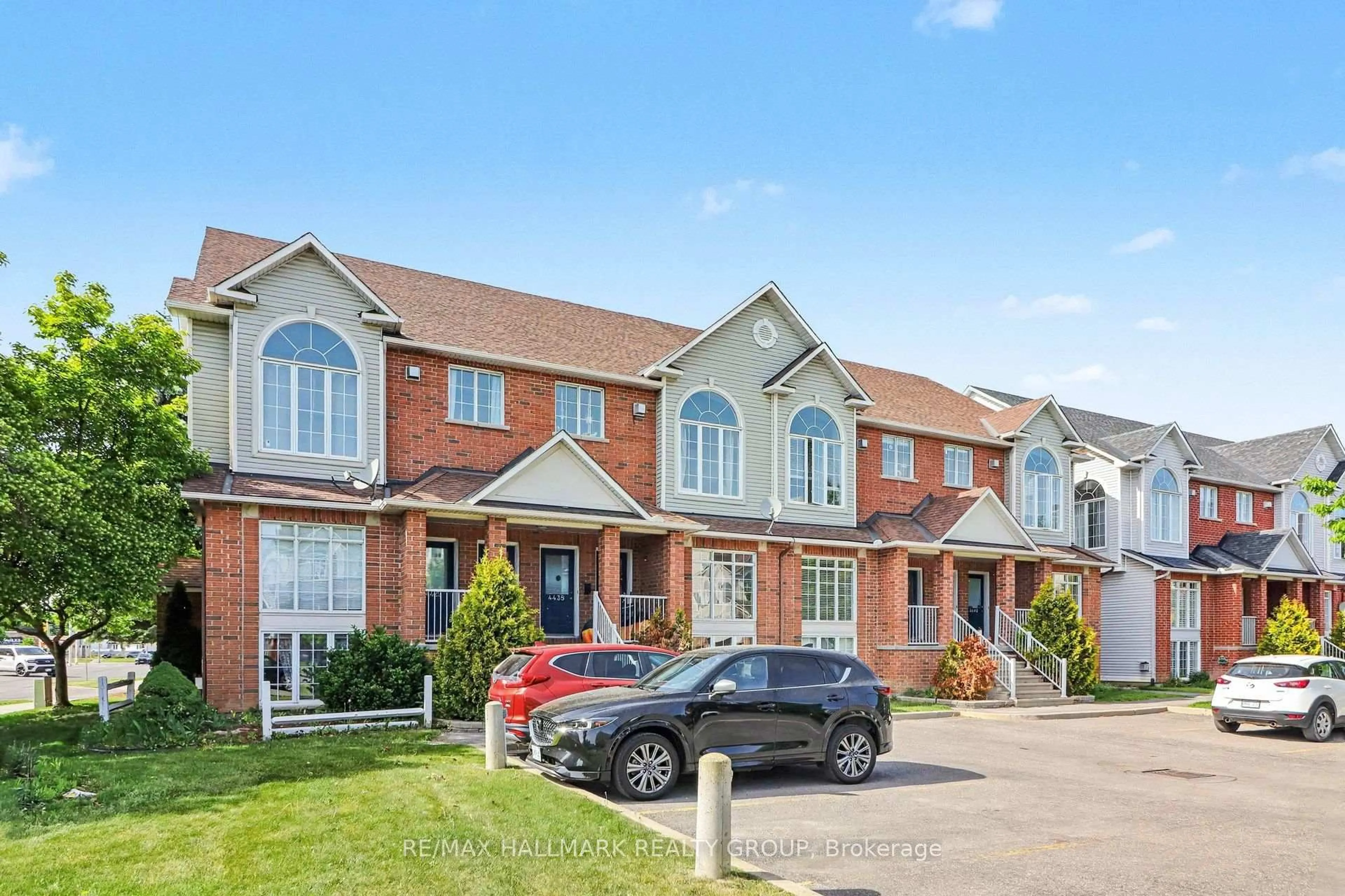 Home with brick exterior material, street for 4429 Harper Ave, Ottawa Ontario K1J 1C9