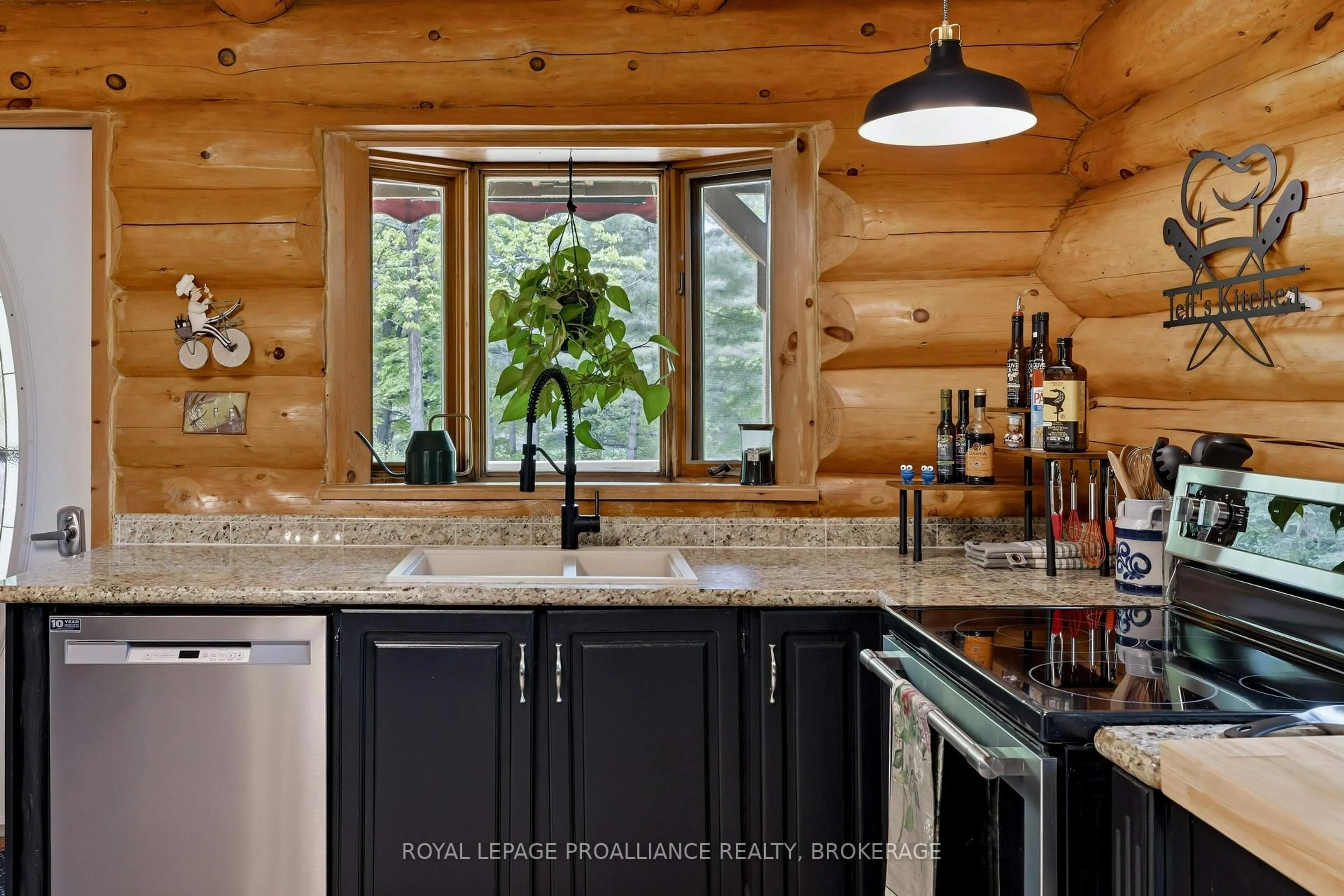 Rustic kitchen, unknown for 156 Darlingside Dr, Front of Leeds & Seeleys Bay Ontario K0E 1L0