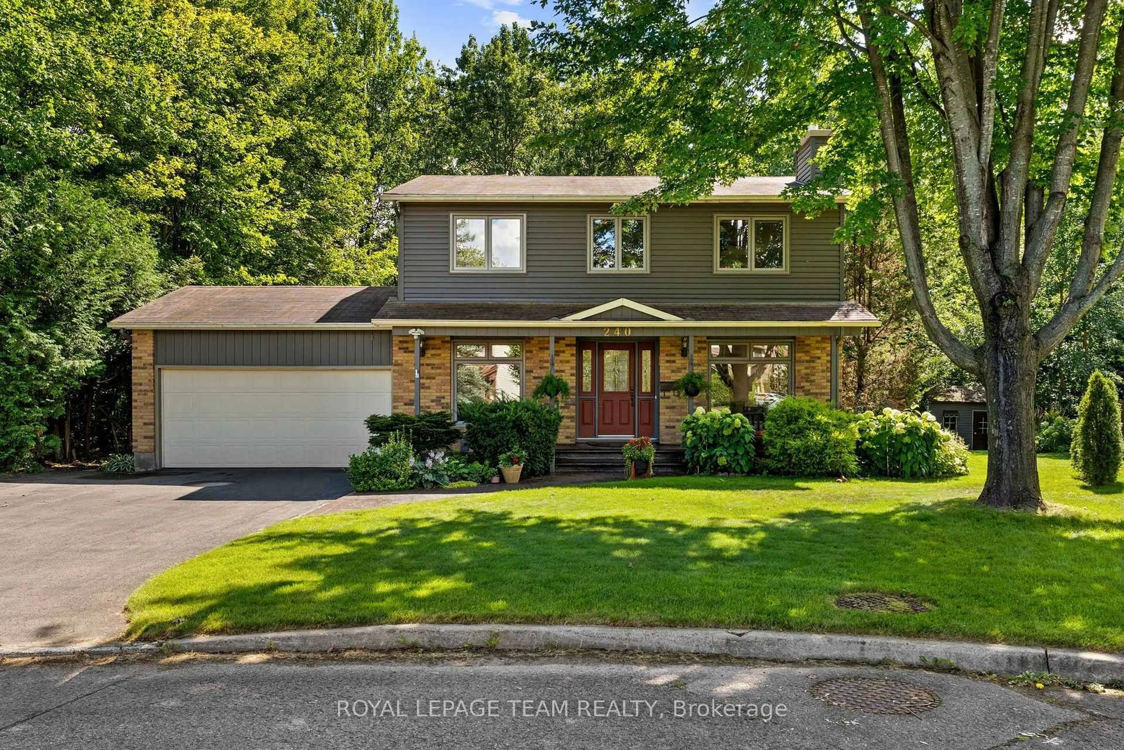 Home with vinyl exterior material, street for 240 Hoylake Cres, Orleans Ontario K1E 2M8