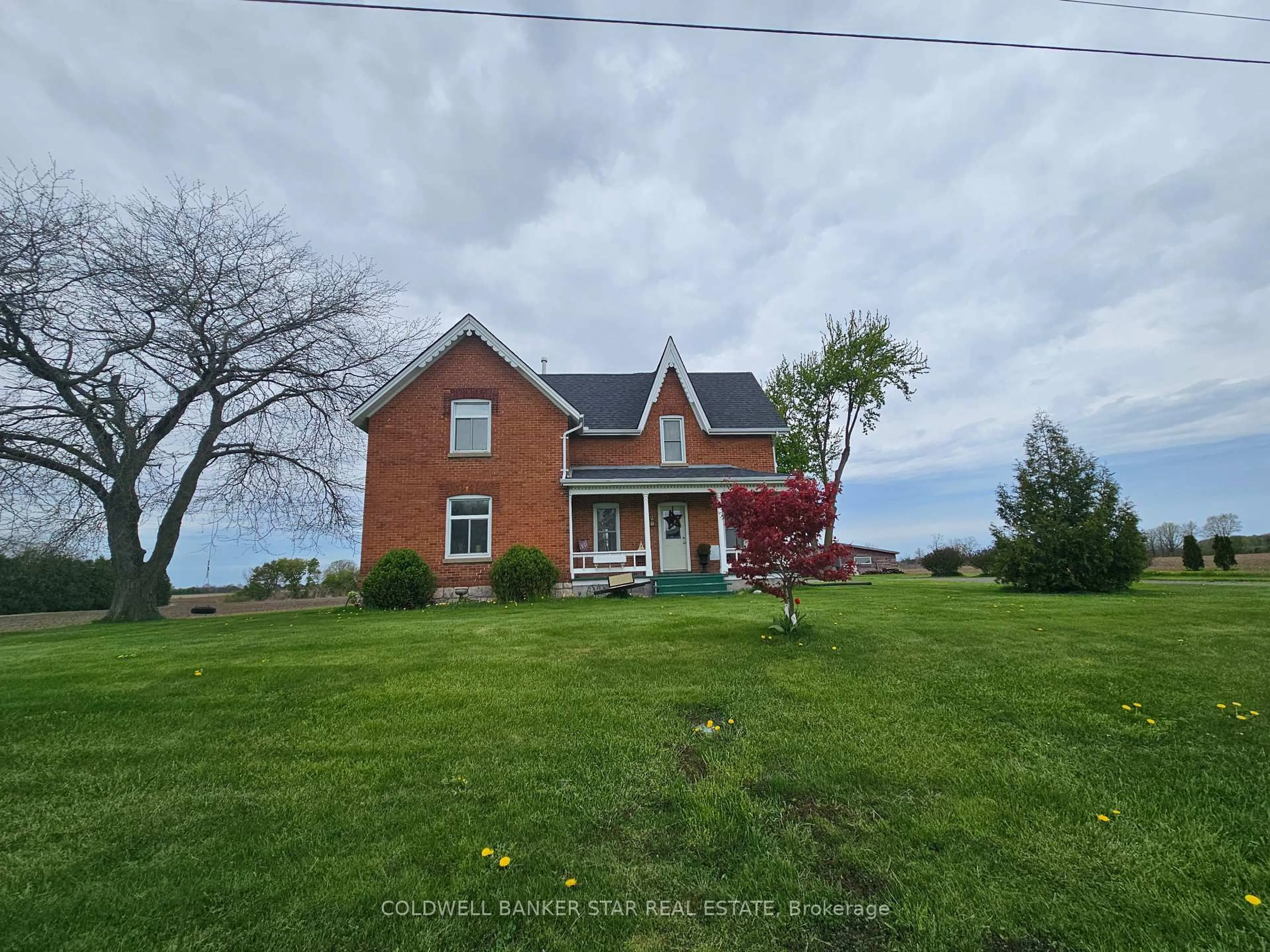 A pic from outside/outdoor area/front of a property/back of a property/a pic from drone, water/lake/river/ocean view for 29860 Irish School Rd, Chatham-Kent Ontario N0P 1M0