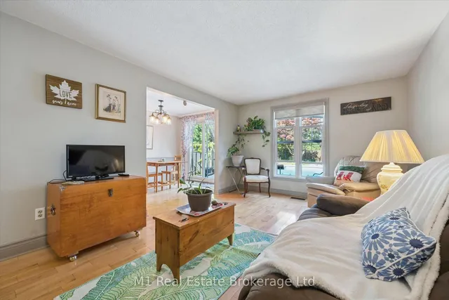 567 Willow Rd, Guelph 5
