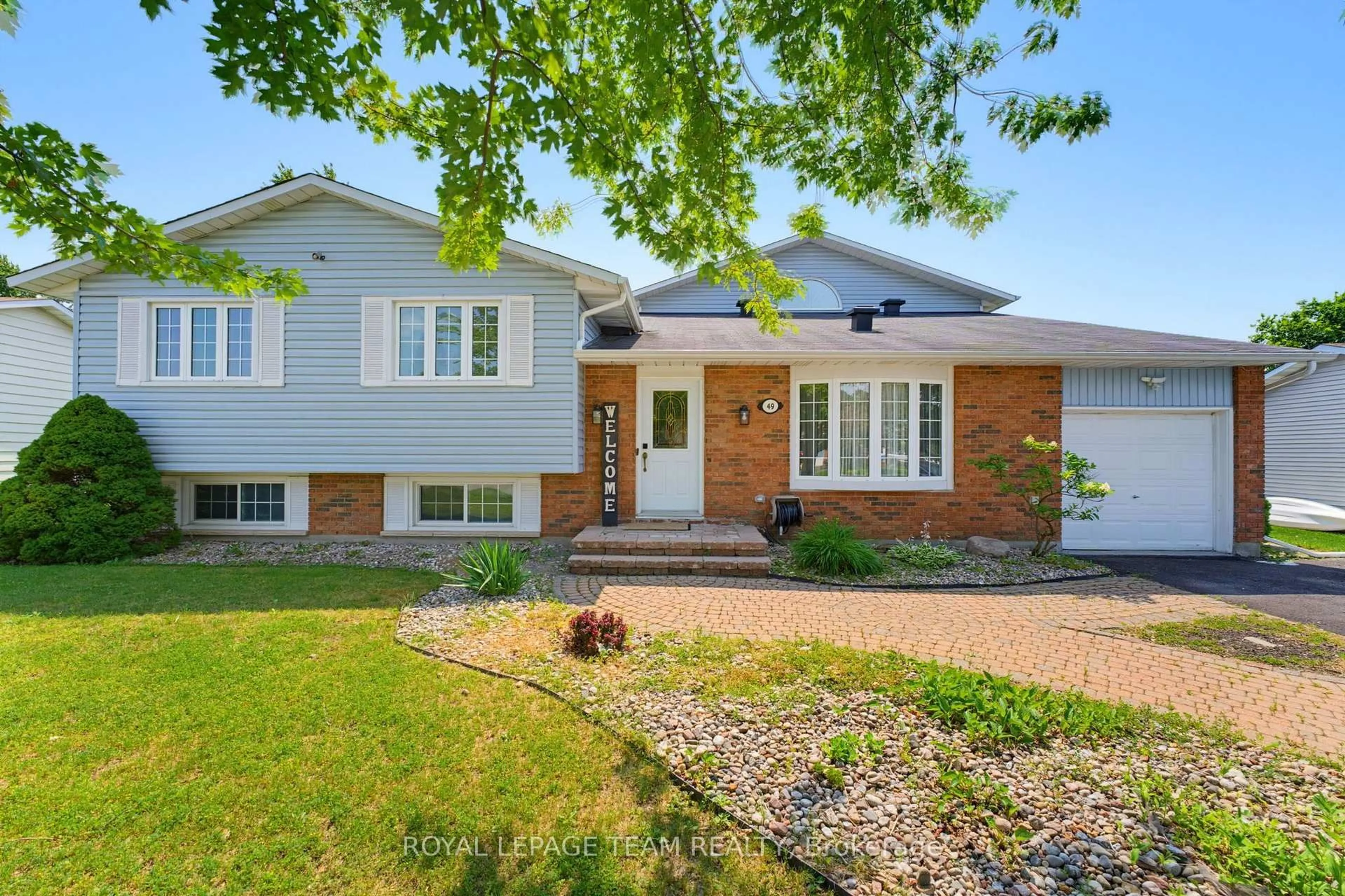 Home with brick exterior material, street for 49 Owlshead Rd, Munster Ontario K0A 3P0