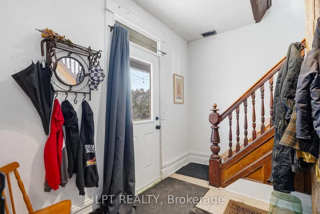21630 Laggan-Glenelg Rd, North Glengarry 5