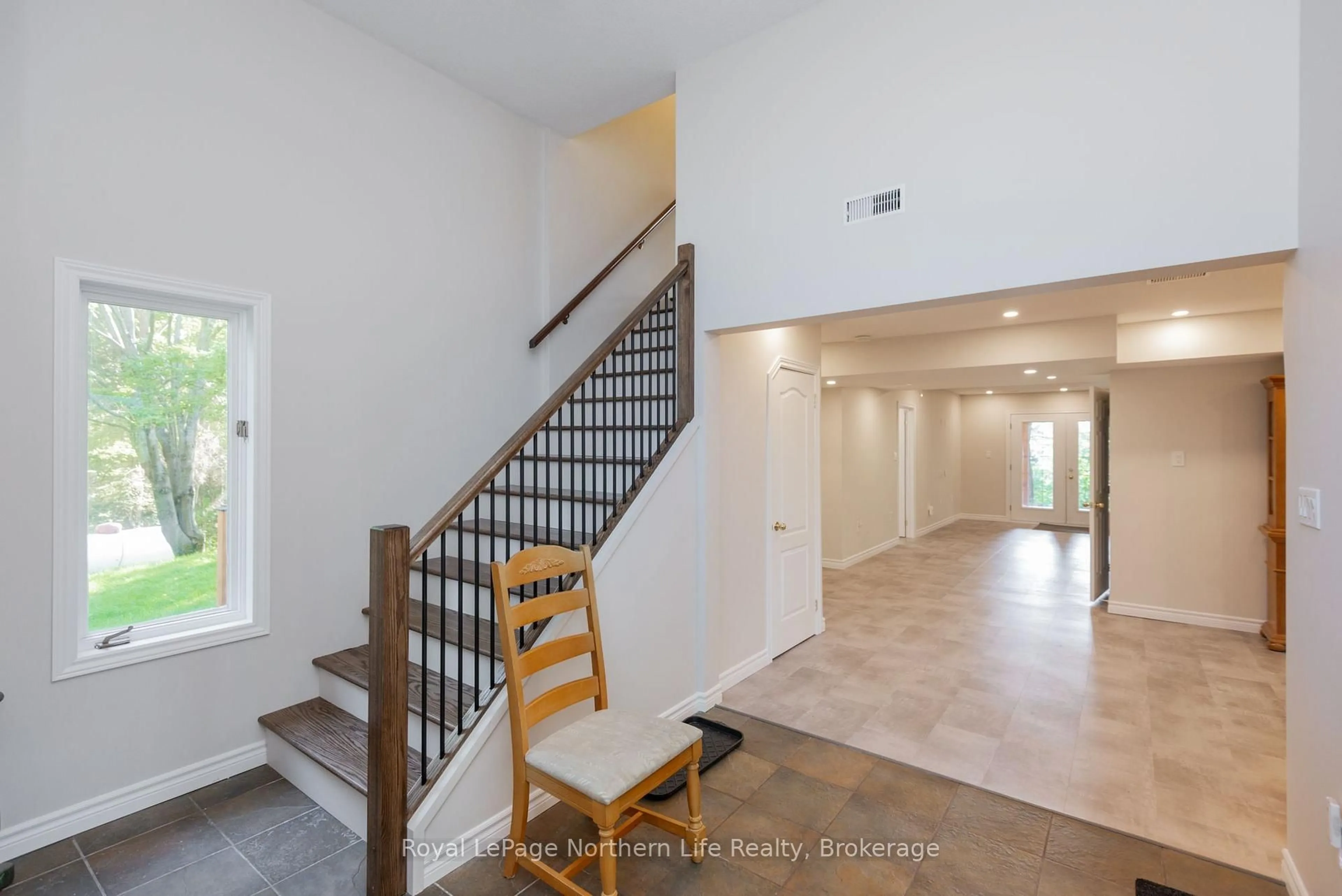 Indoor foyer for 41 Pebble Beach Dr, Callander Ontario P0H 1H0
