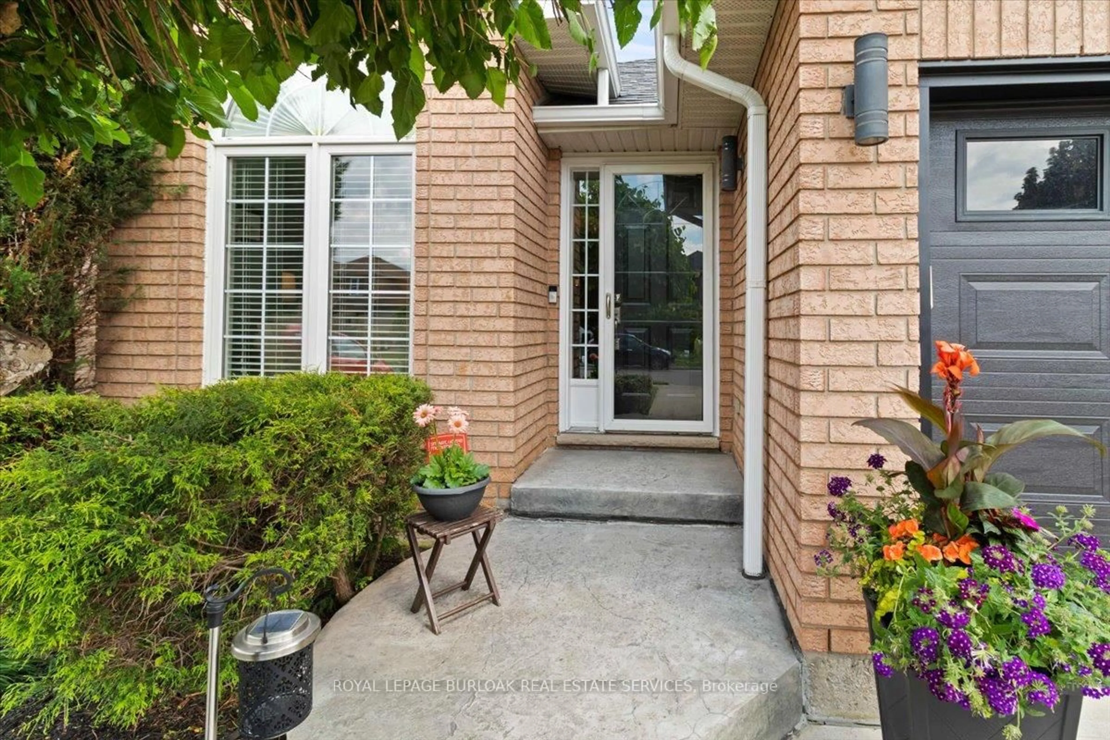 Unknown for 40 Bridgette Dr, Hamilton Ontario L9A 5J8