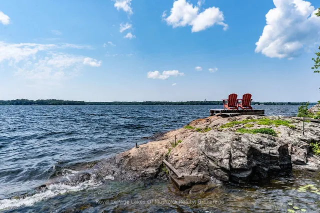 1 Island 2SL Island, Gravenhurst 2