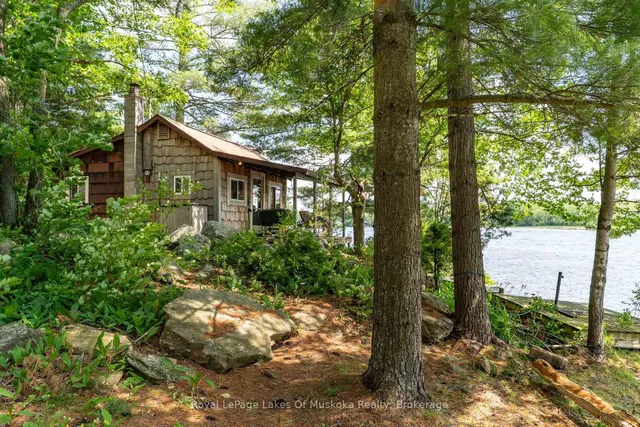1 Island 2SL Island, Gravenhurst 5